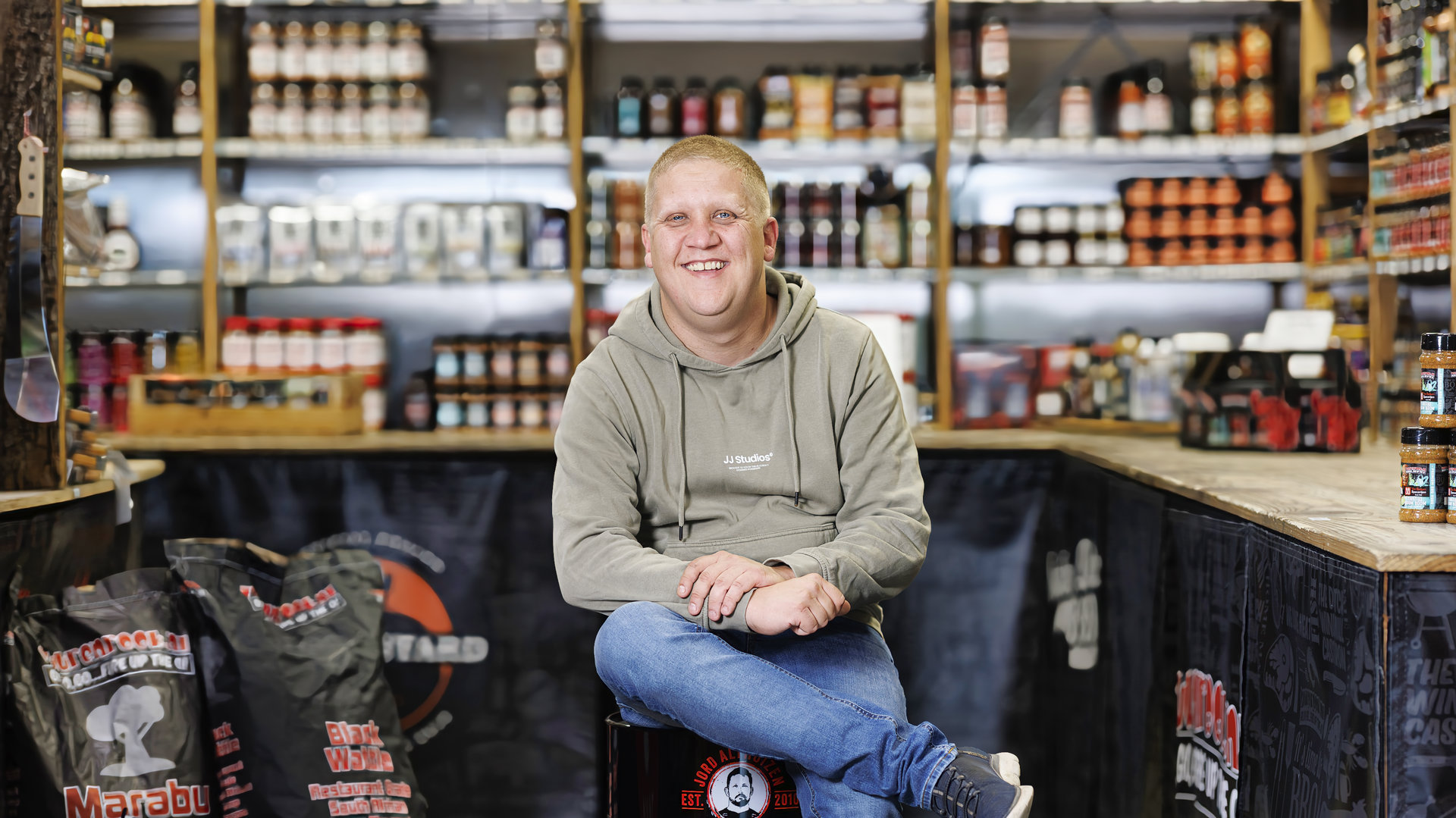 Barbecueën in de herfst en winter: bij deze winkel in Lunteren weten ze er wel raad mee