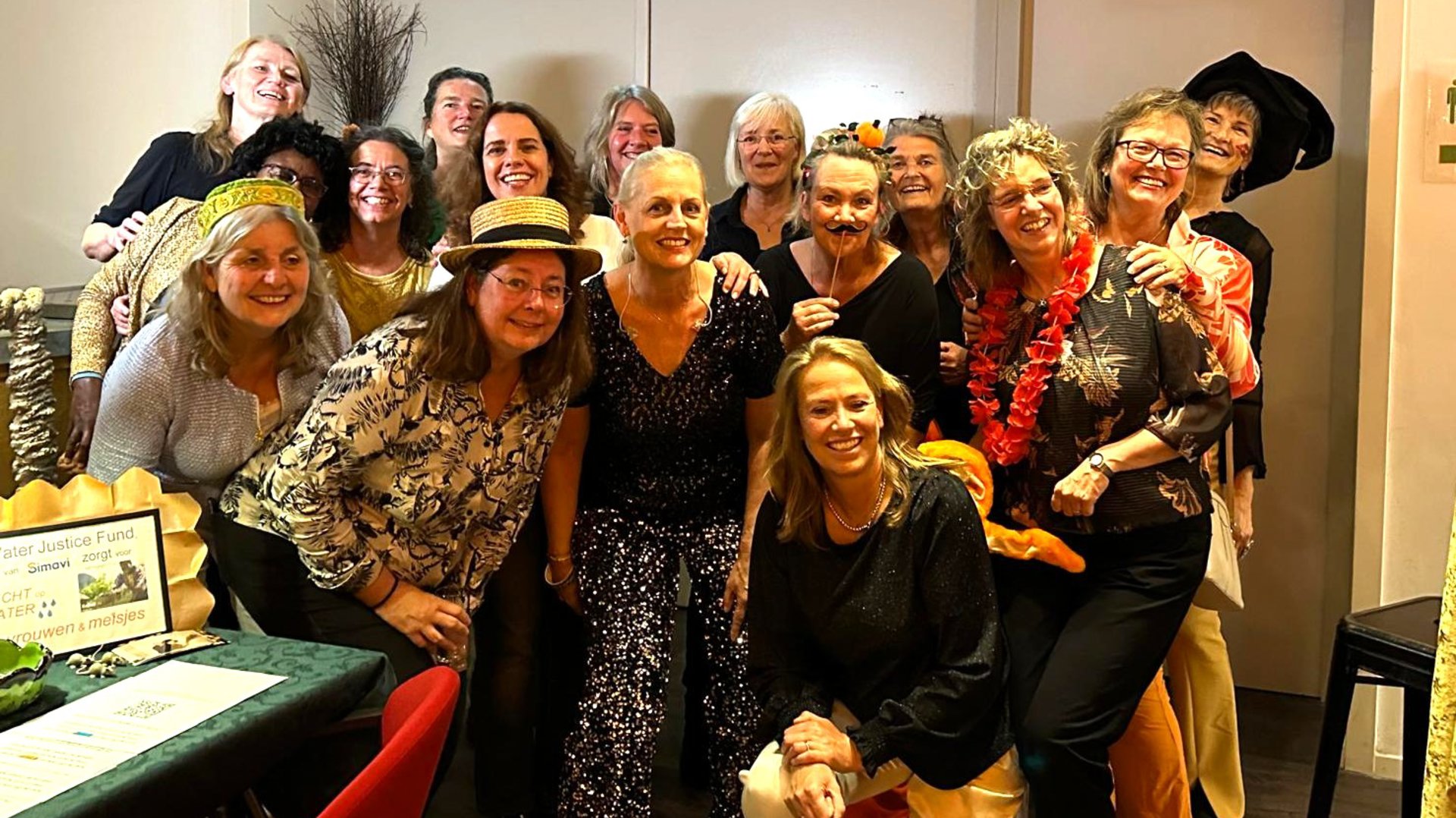 Van buurtkastje tot dansvloer: deze Bennekomse vrouwen zetten zich al tien jaar in voor anderen