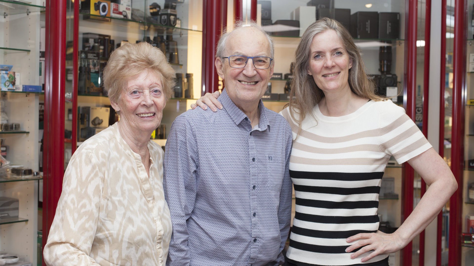 Jan Verhoeff (81) kan zijn fotowinkel moeilijk missen: ‘Het is een echt familiebedrijf’
