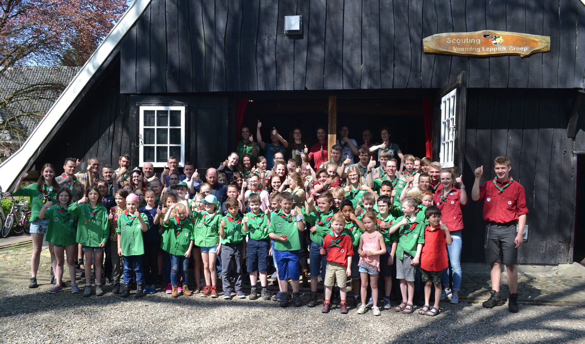 Vaandrig Leppink Groep houdt reünie - Al het nieuws uit Enschede