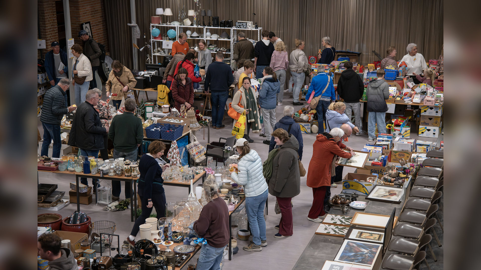 Veel animo voor de Bazaar in de Kruiskerk