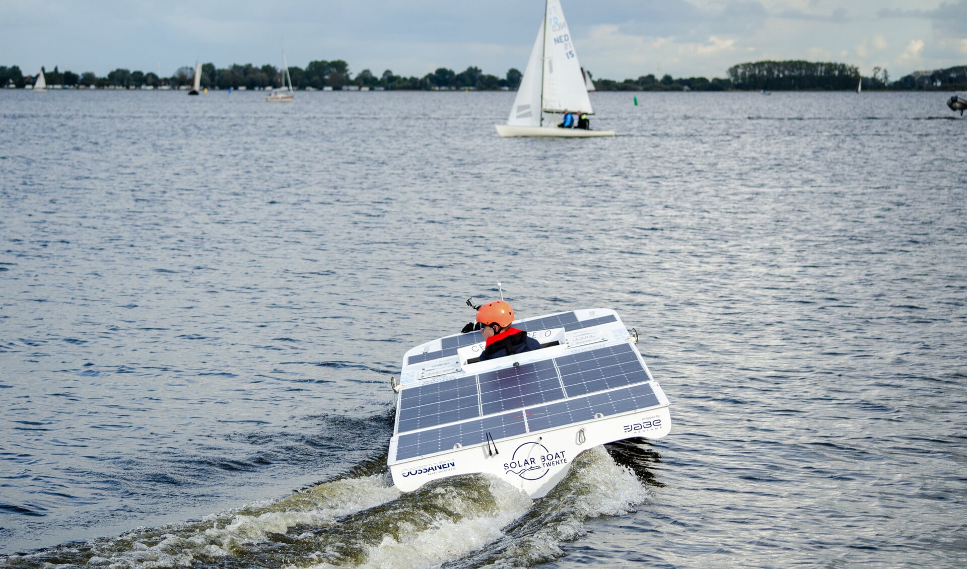 Solar Boat Twente heeft haar eerste race gevaren - Al het nieuws uit ...