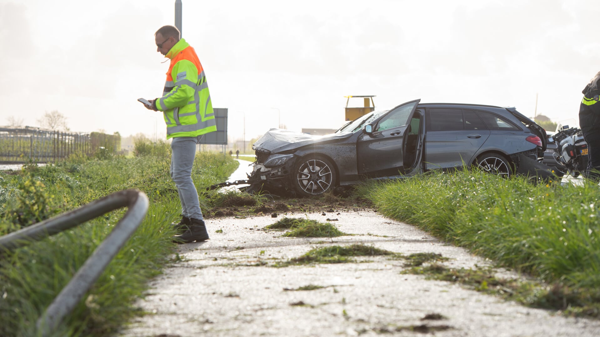 Bestuurder Ramt Lichtmast Op Postweg Bij Poortvliet - Al Het Nieuws Uit ...