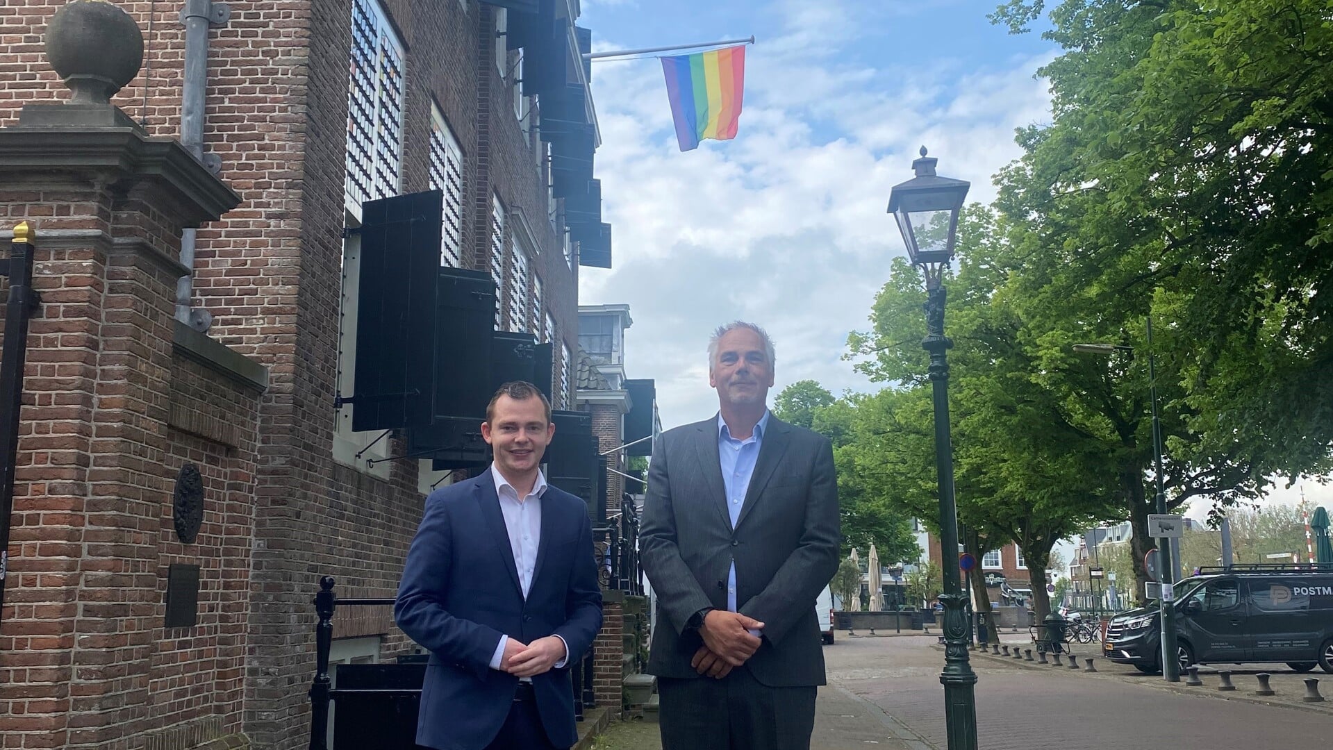 Gemeente Voorne Aan Zee Hangt Regenboogvlag Uit Al Het Nieuws Uit