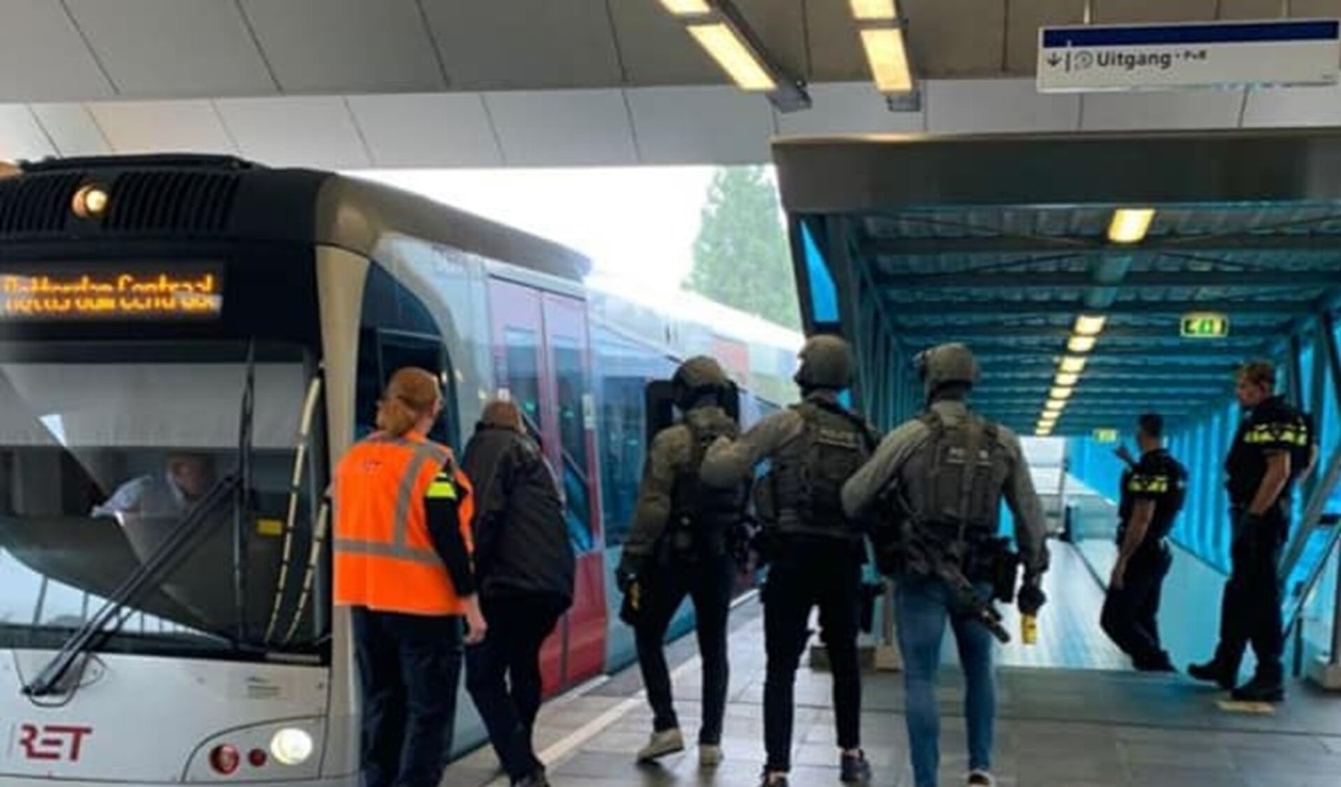 Schrikken Van Bommelding Metrostation Slinge - Adverteren Rotterdam ...