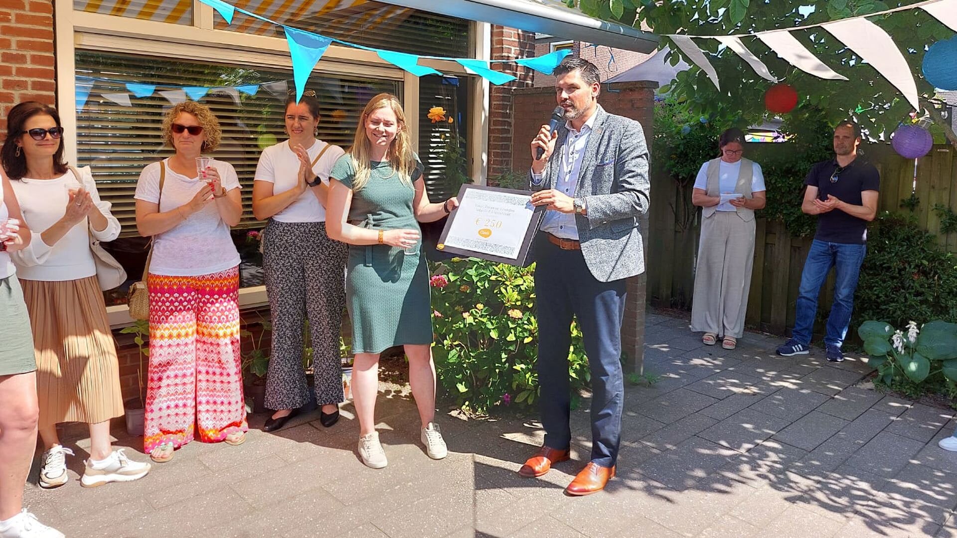 Jongerenhuis Zeeuwse Gronden geopend met buurtfeest