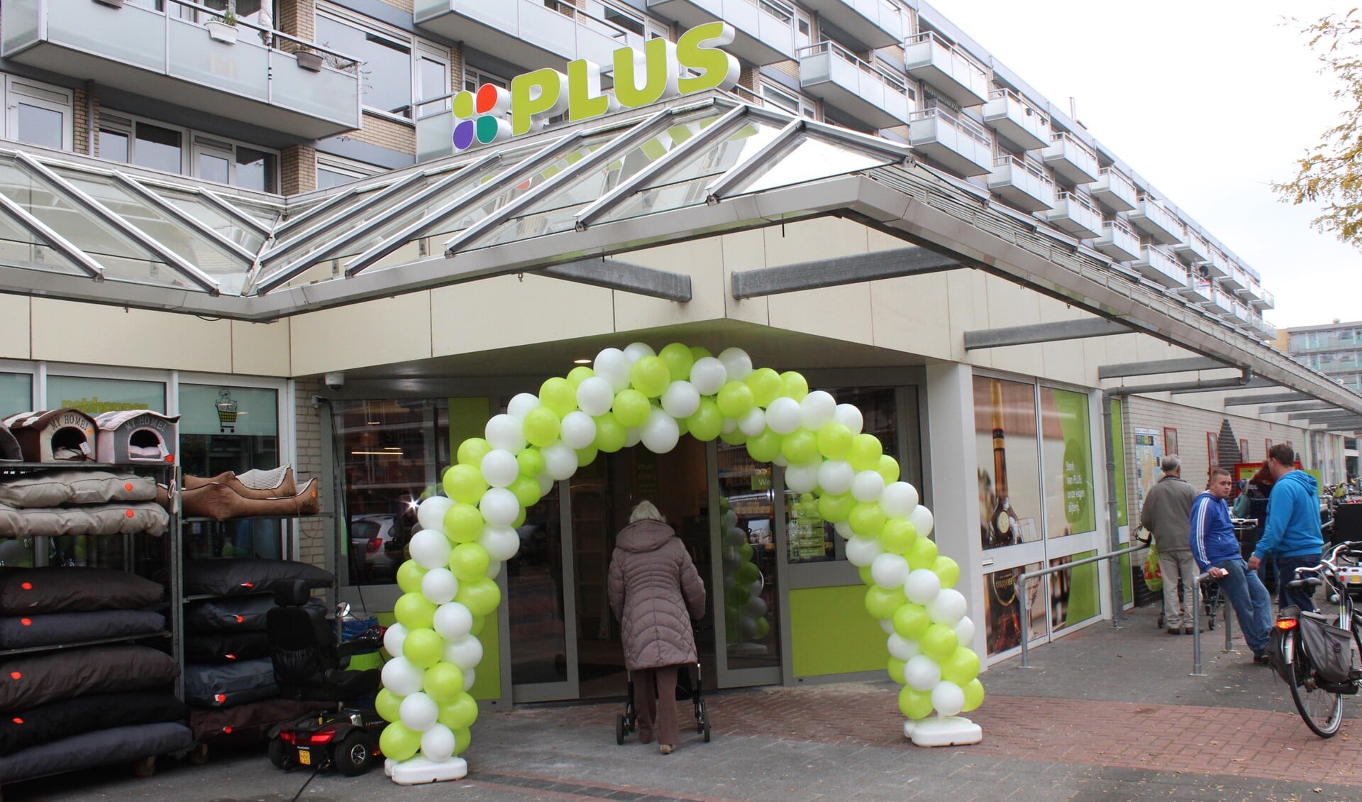 Verbouwde Plus supermarkt heropend - Adverteren Leidschendam en ...