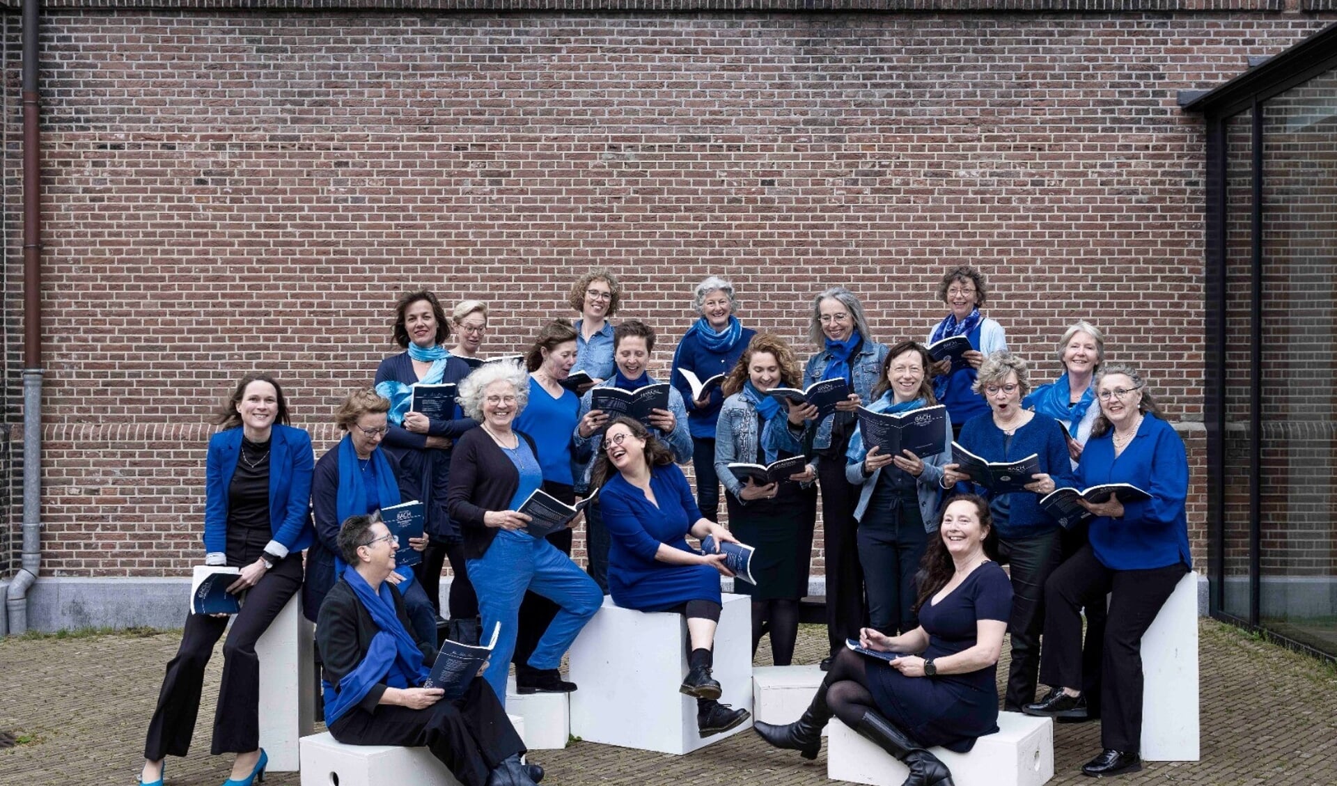 Jarig Vrouwenensemble Vox Clara gooit het roer om - Al het nieuws uit ...
