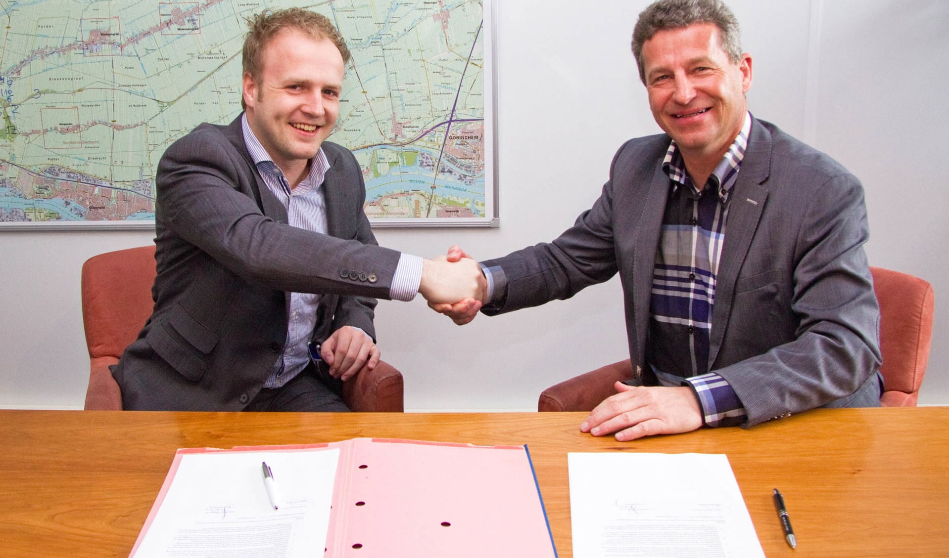 Molenwaard en Buitenhuis Villabouw werken samen om kavels te verkopen