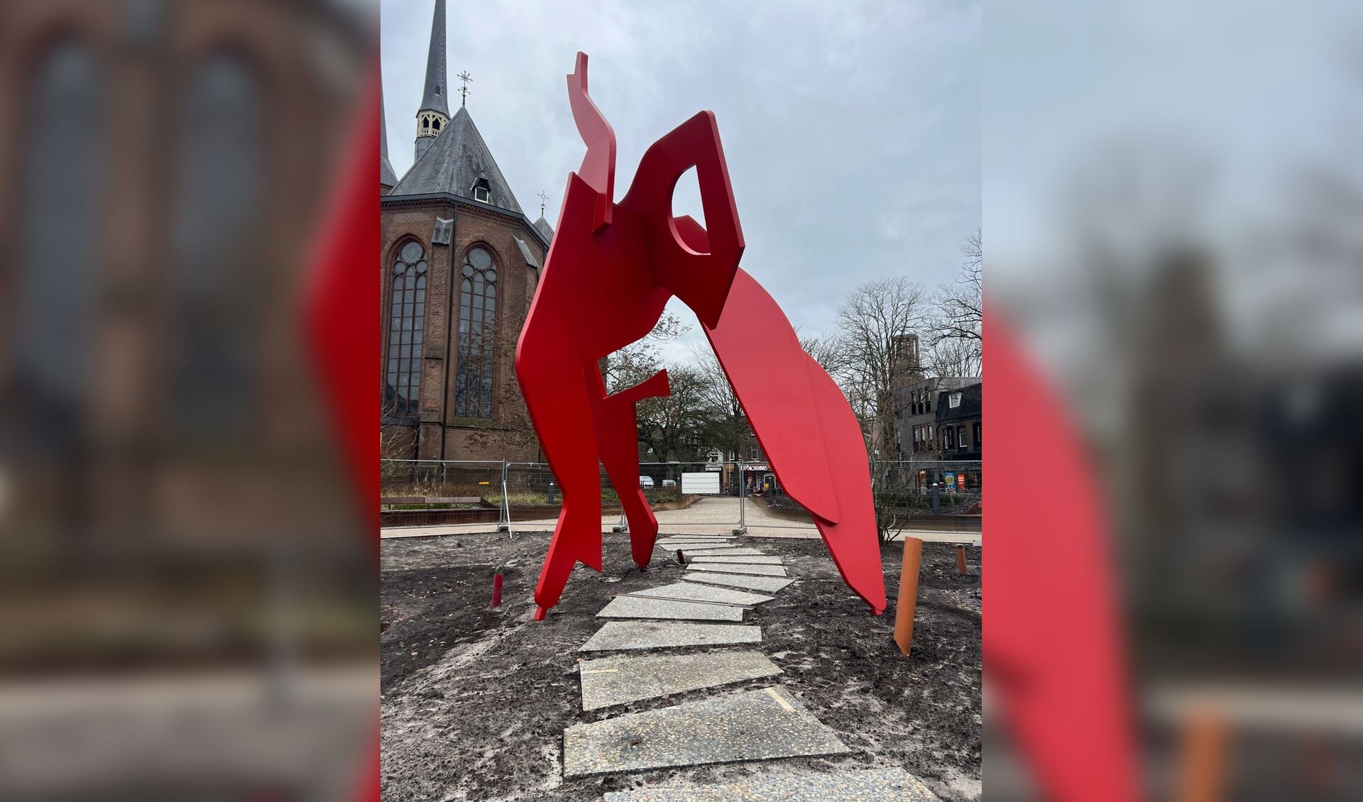 Nieuwe naam voor rood figuratief beeld