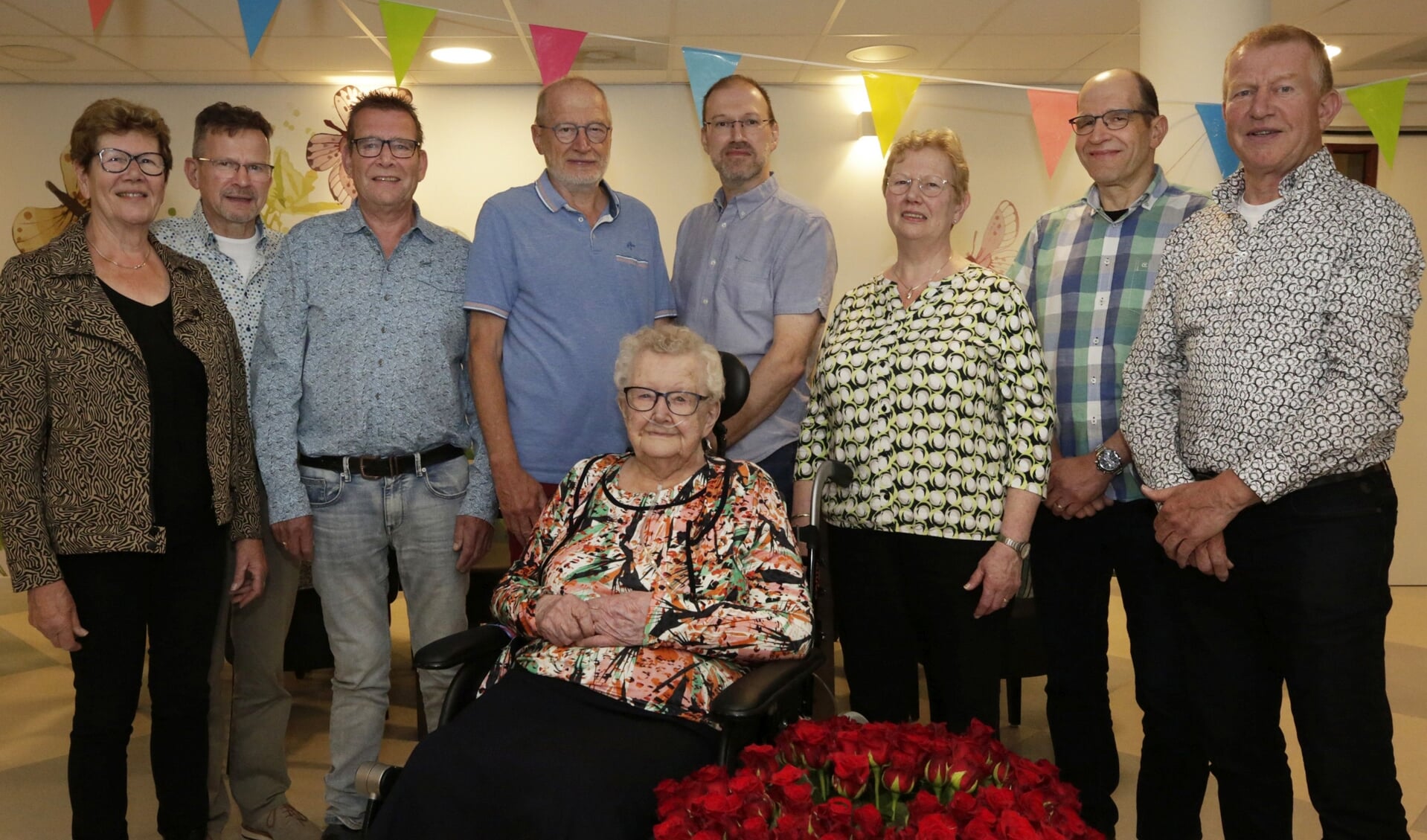 Een bankje voor 100-jarige Nellie Rijkers - Adverteren Valkenswaard ...