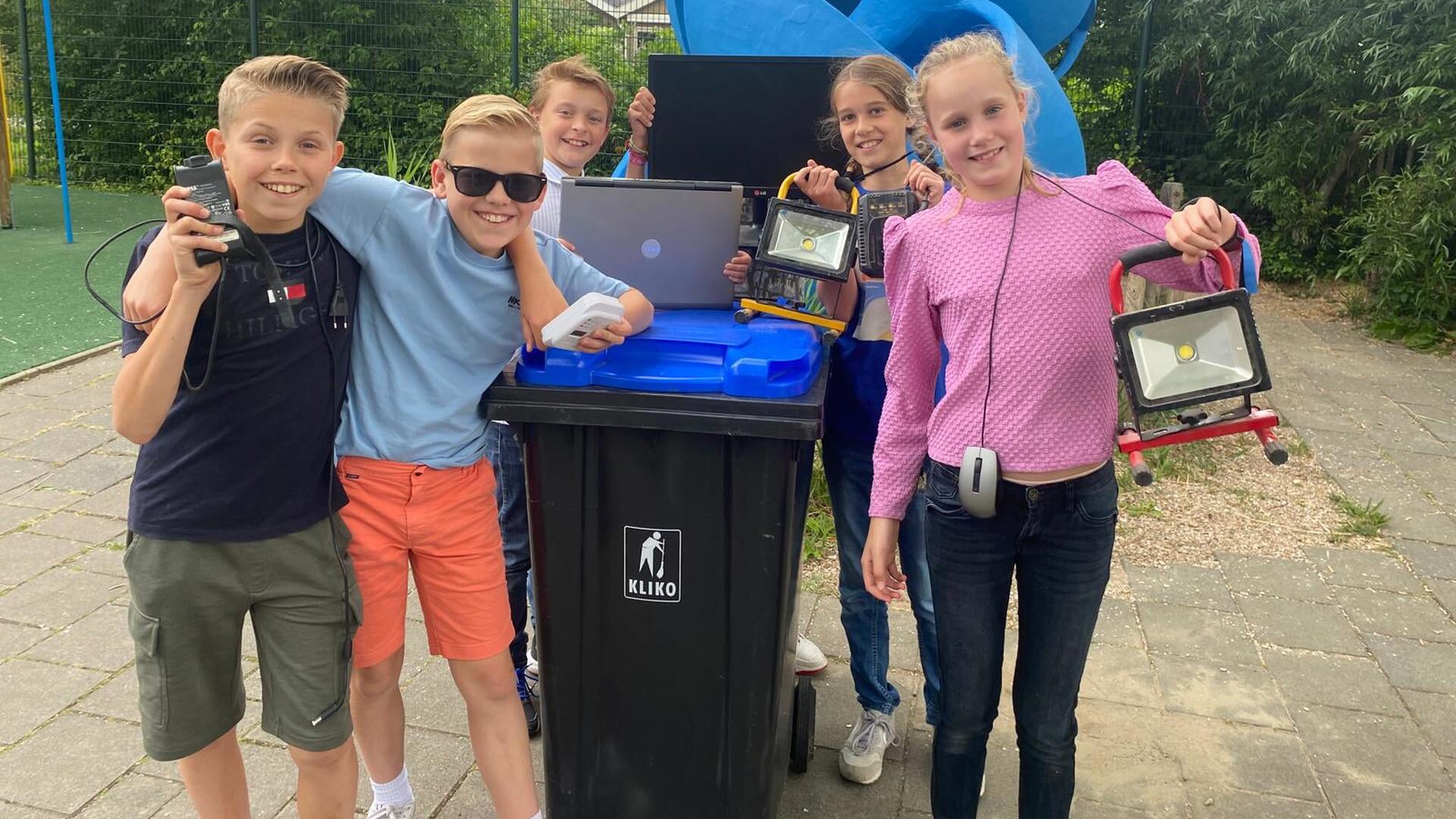 Groep 7 van De Schelp in Puttershoek zamelt e-waste in!