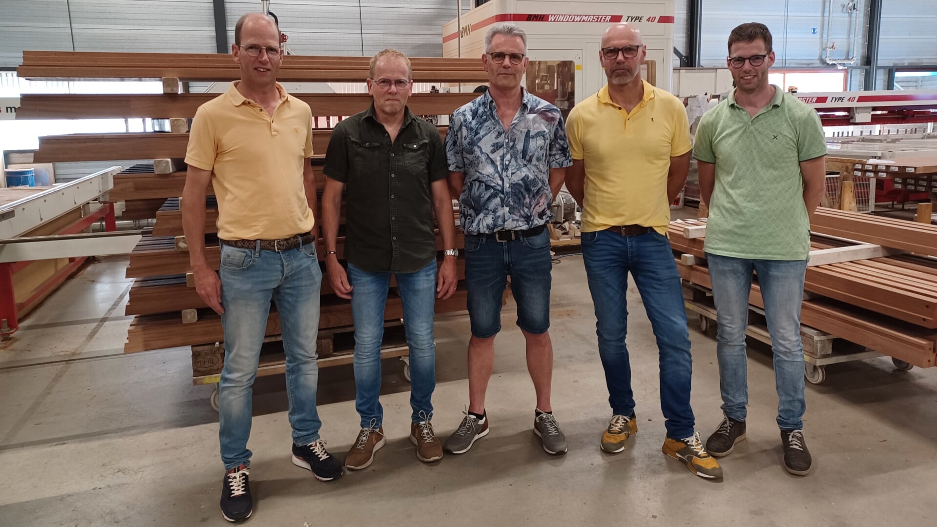 Jubilarissen bij Machinaal Timmerbedrijf van der Linden - Adverteren ...