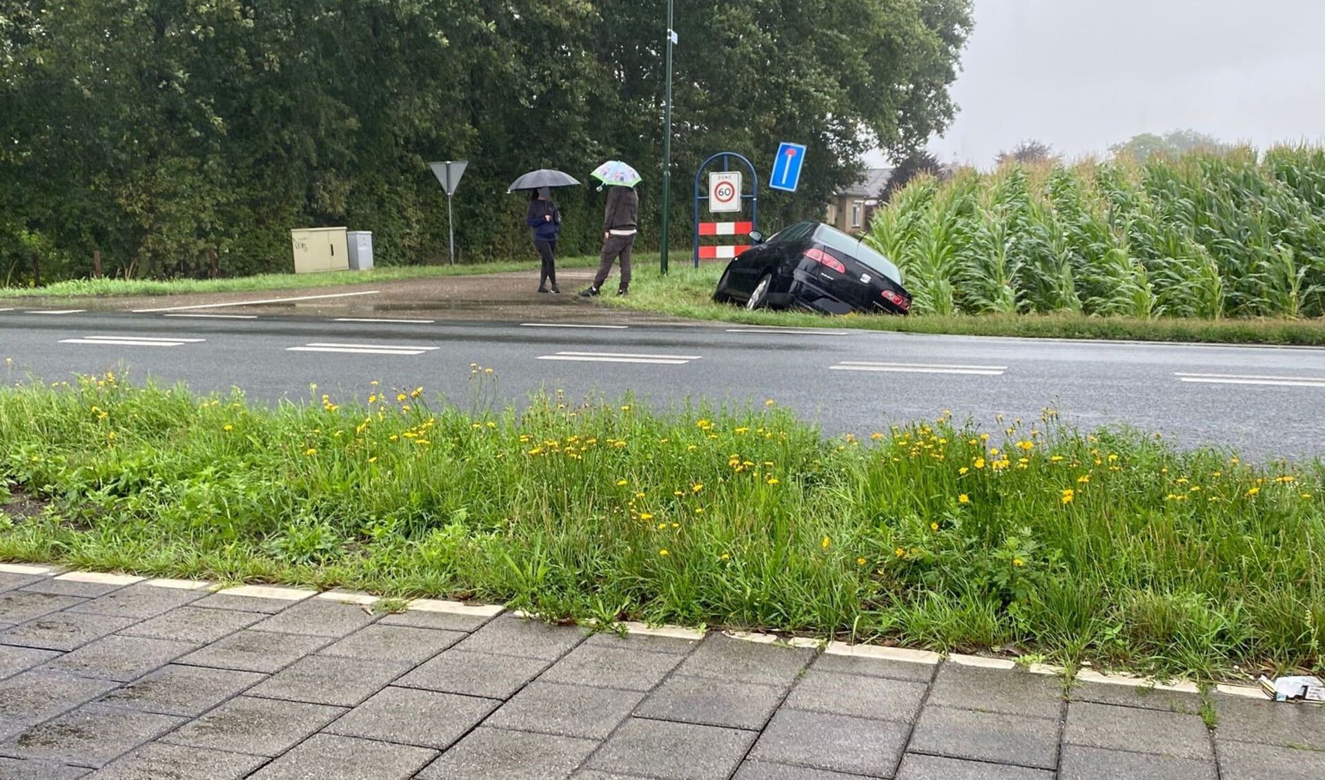 Auto Belandt In Sloot Aan Volkelseweg In Boekel - Kliknieuws.nl | De ...