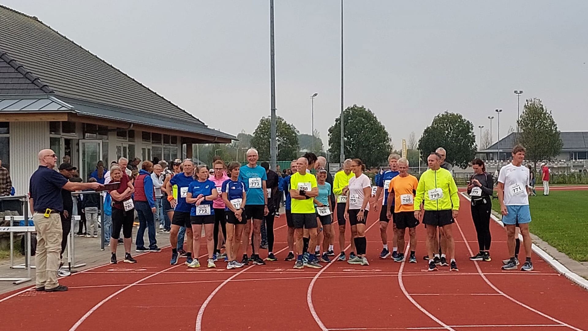 Enthousiaste leden bij clubkampioenschappen Voorne Atletiek