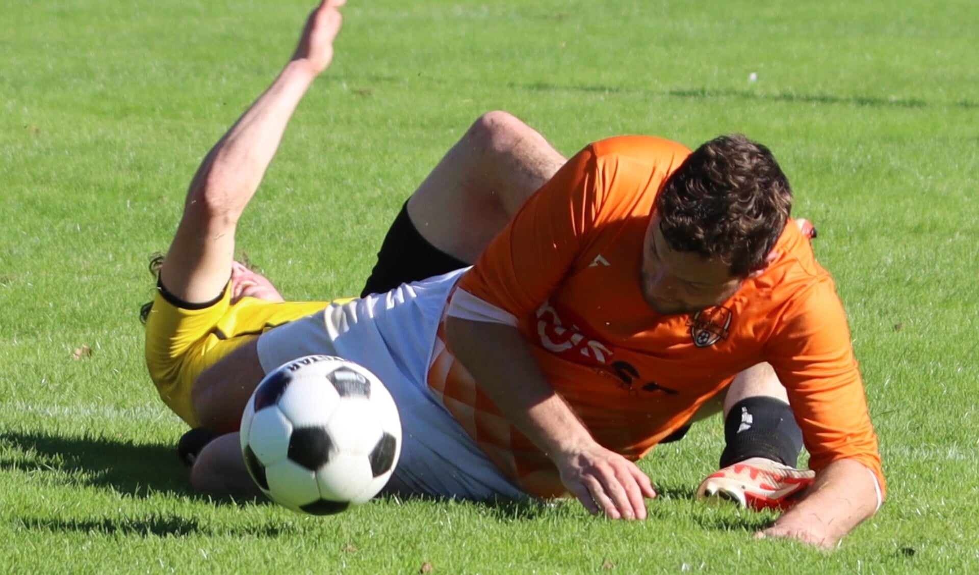 5D: Zevenklapper voor SIOL, De Zwaluw wint bij Holhees-Smakt