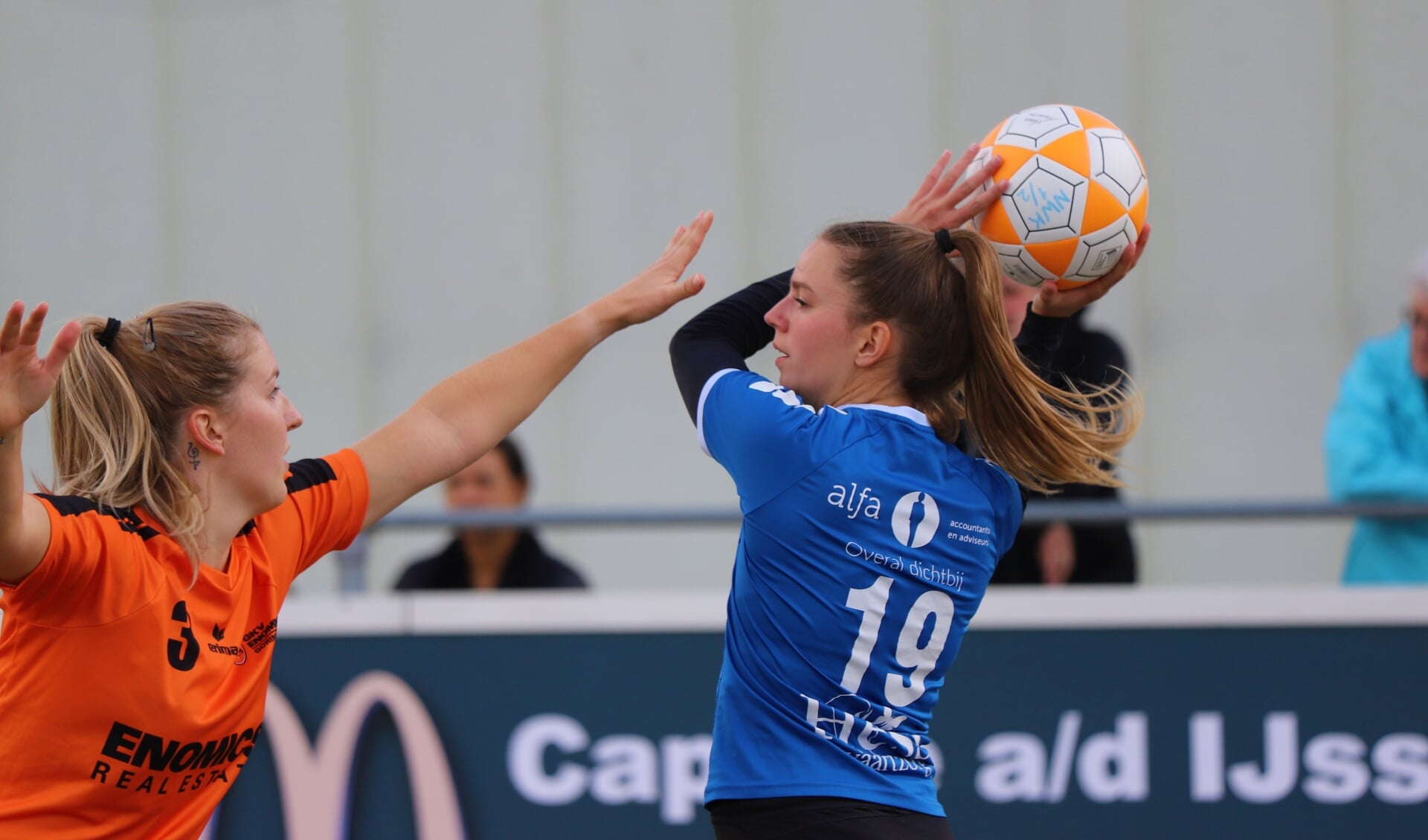 Jessica Zeevaart nieuwe trainer CKV Nieuwerkerk - Al het nieuws uit ...