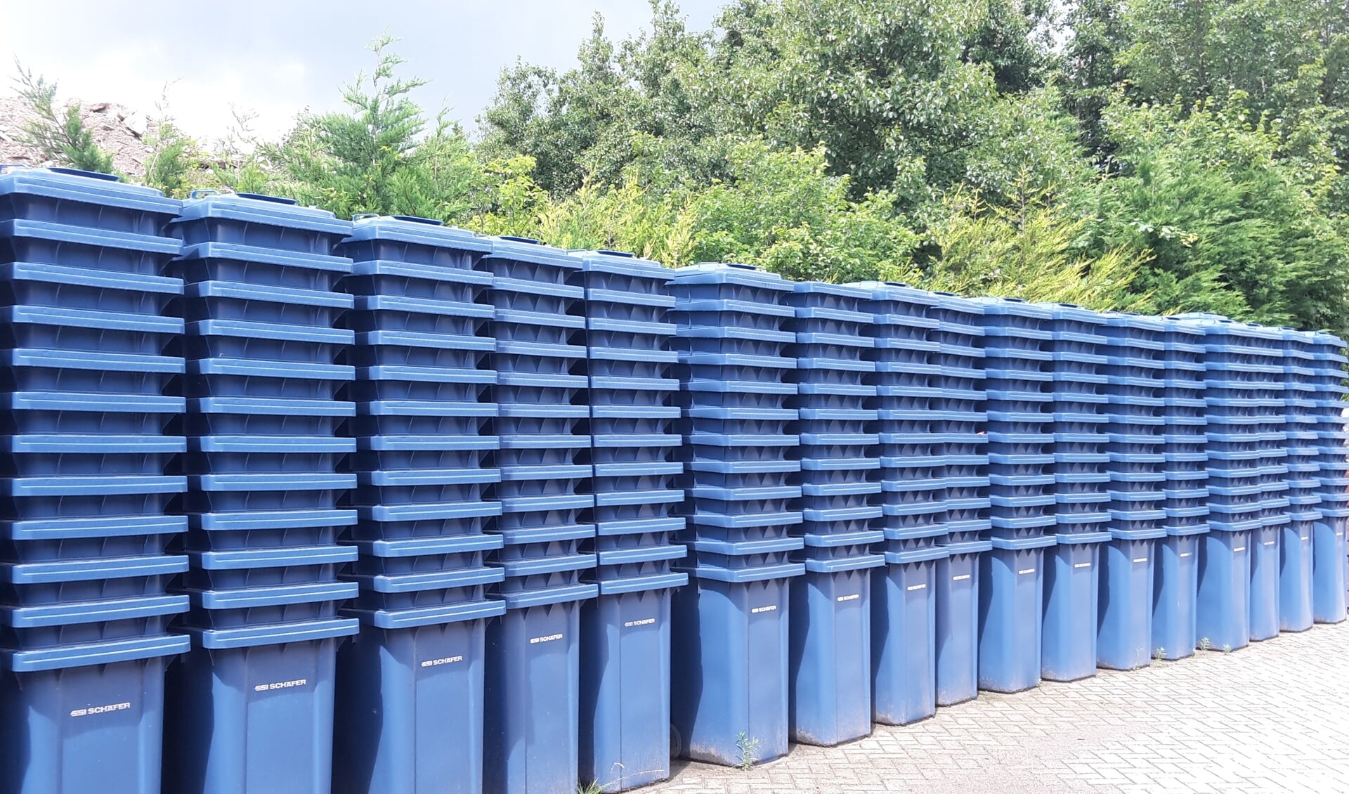 Blauwe papiercontainers voor heel Goeree-Overflakkee | Eilanden-Nieuws