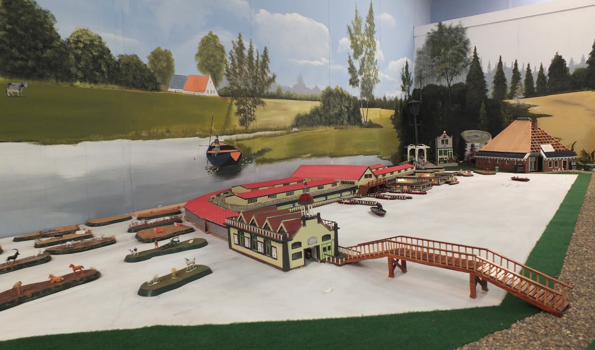 Laatste Bolnes draaidag in motorenmuseum Nieuwe Niedorp