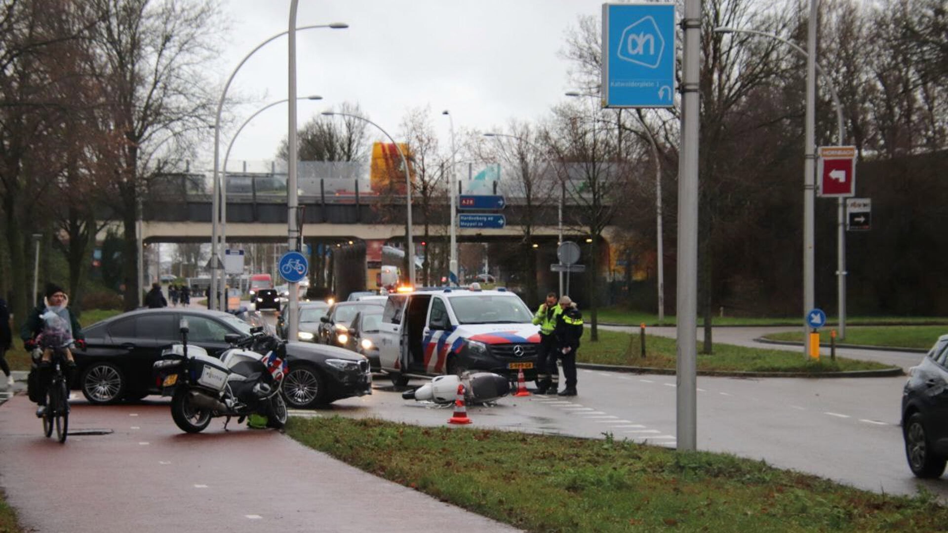 Scooterrijdster Raakt Lichtgewond Bij Aanrijding - De Swollenaer ...