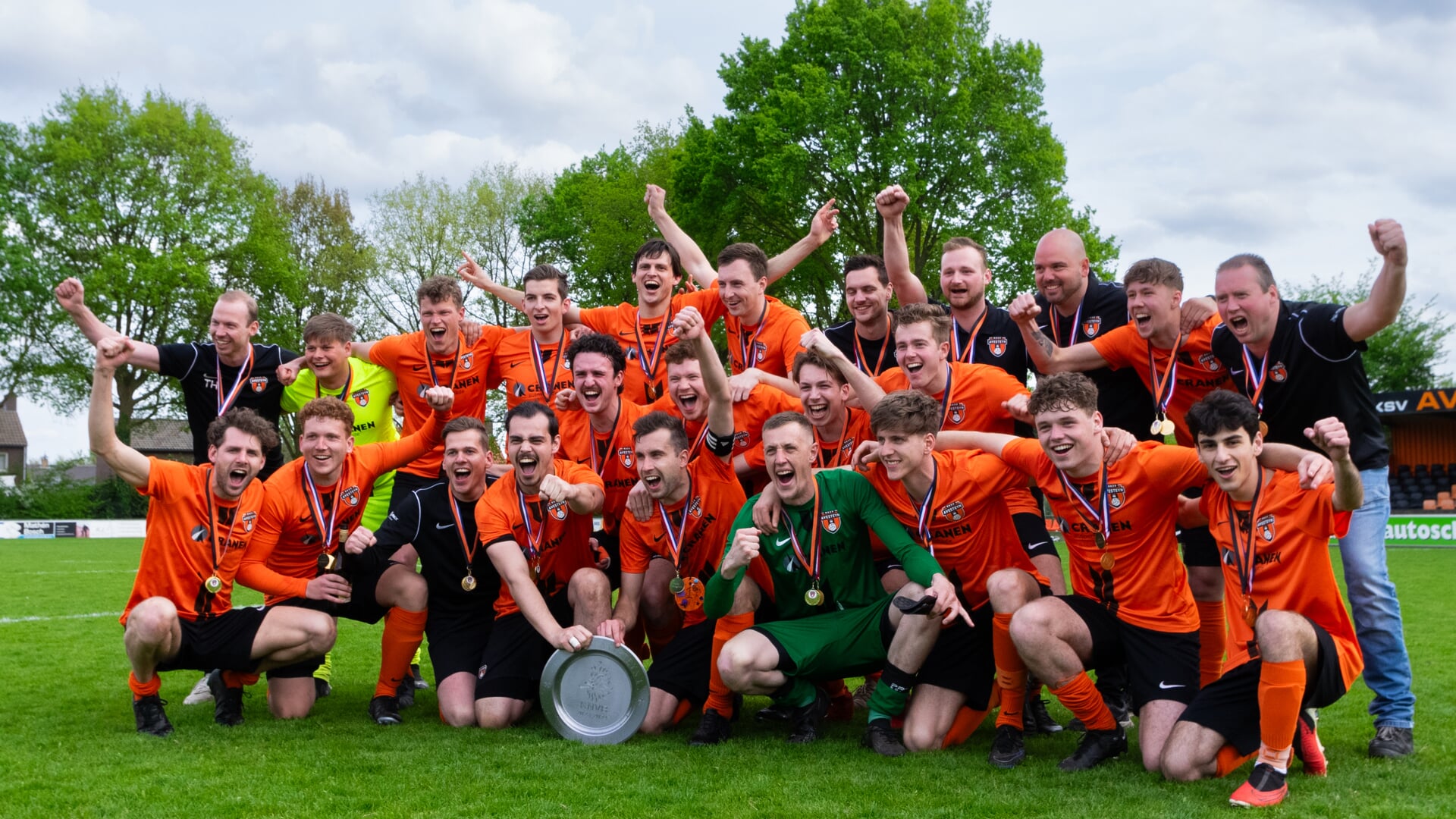 4I: WEC ten onder tegen Avesteyn; SCMH verslaat Boskant; FC Schadewijk op nacompetitie plek