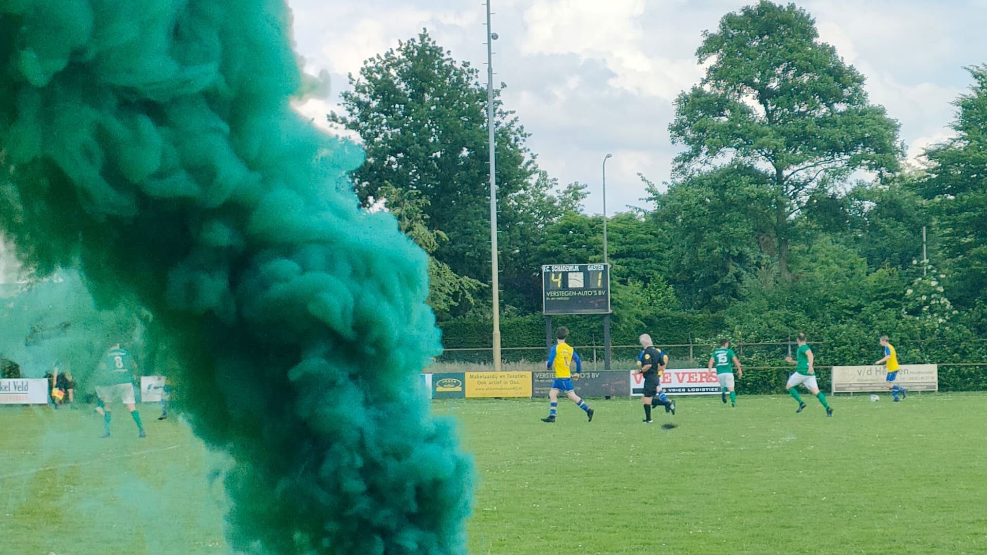 4I: Blamage Cito; Nacompetitie voor WEC en FC Uden; FC Schadewijk redt het op eigen kracht
