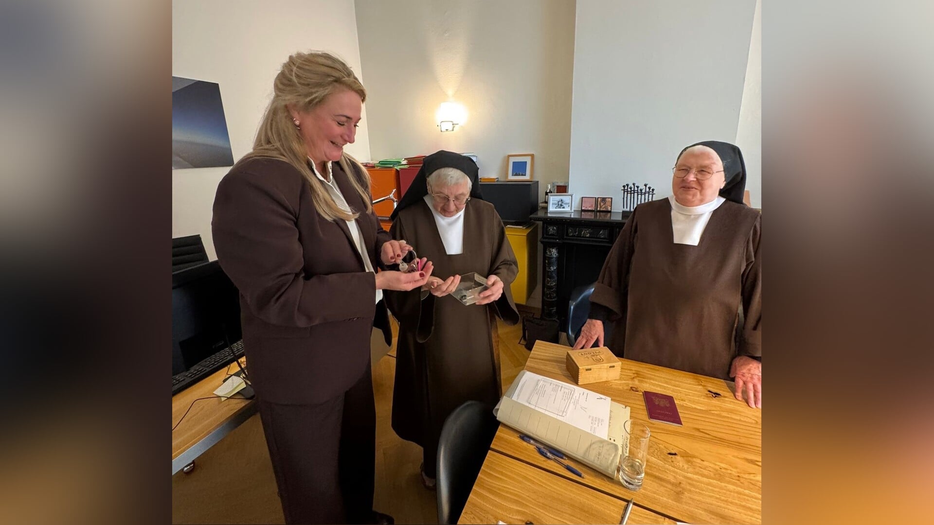 Elver ontvangt sleutel van het historische klooster in Arnhem