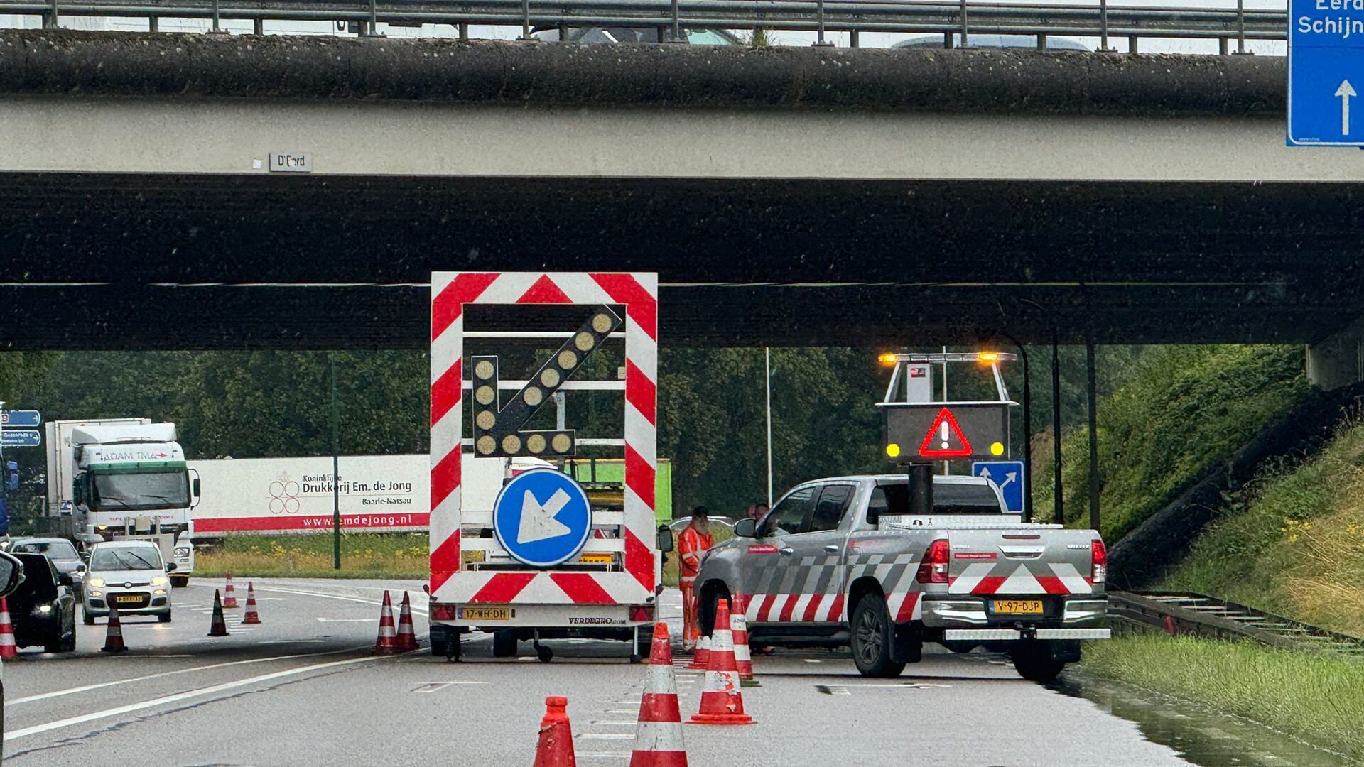 Drie rijstroken dicht in verband met hevige regenval - Adverteren ...