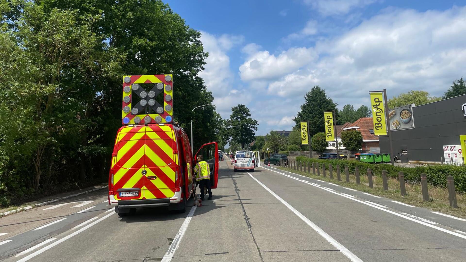 Mechelsesteenweg tussen Mechelen en Leuven afgesloten aan beide kanten door ongeval in Herent