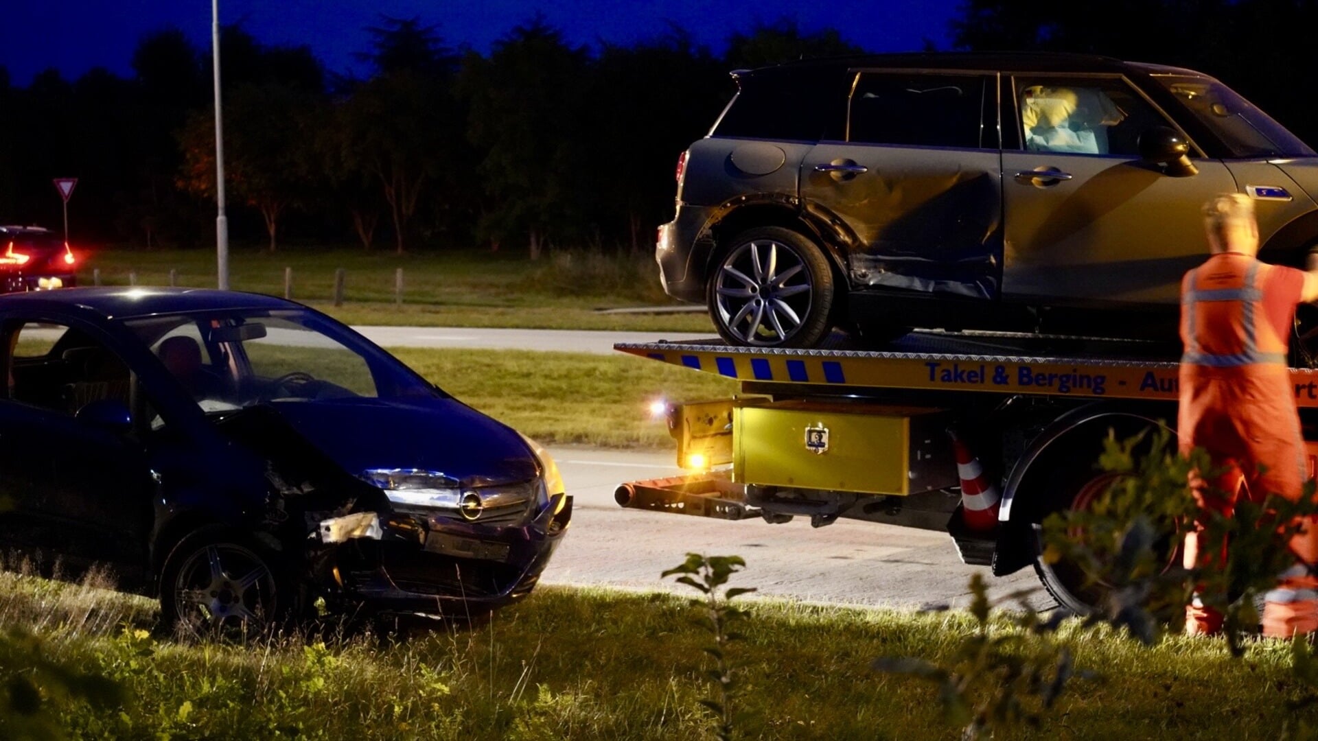 Op en afrit bij A73 nabij Cuijk tijdelijk afgesloten na aanrijding