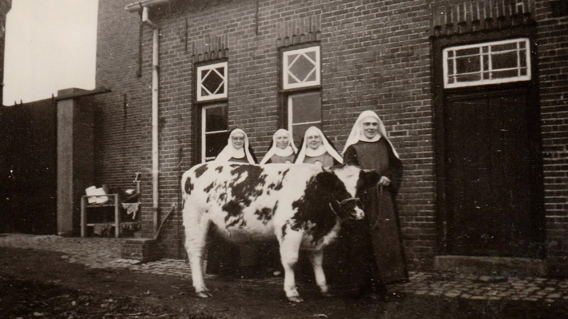 150 jaar geleden kwamen de ‘rooie nonnen’ naar Sambeek