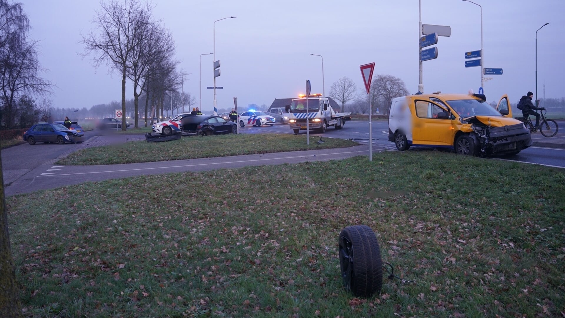 Meerdere auto’s betrokken bij ongeval in Oploo