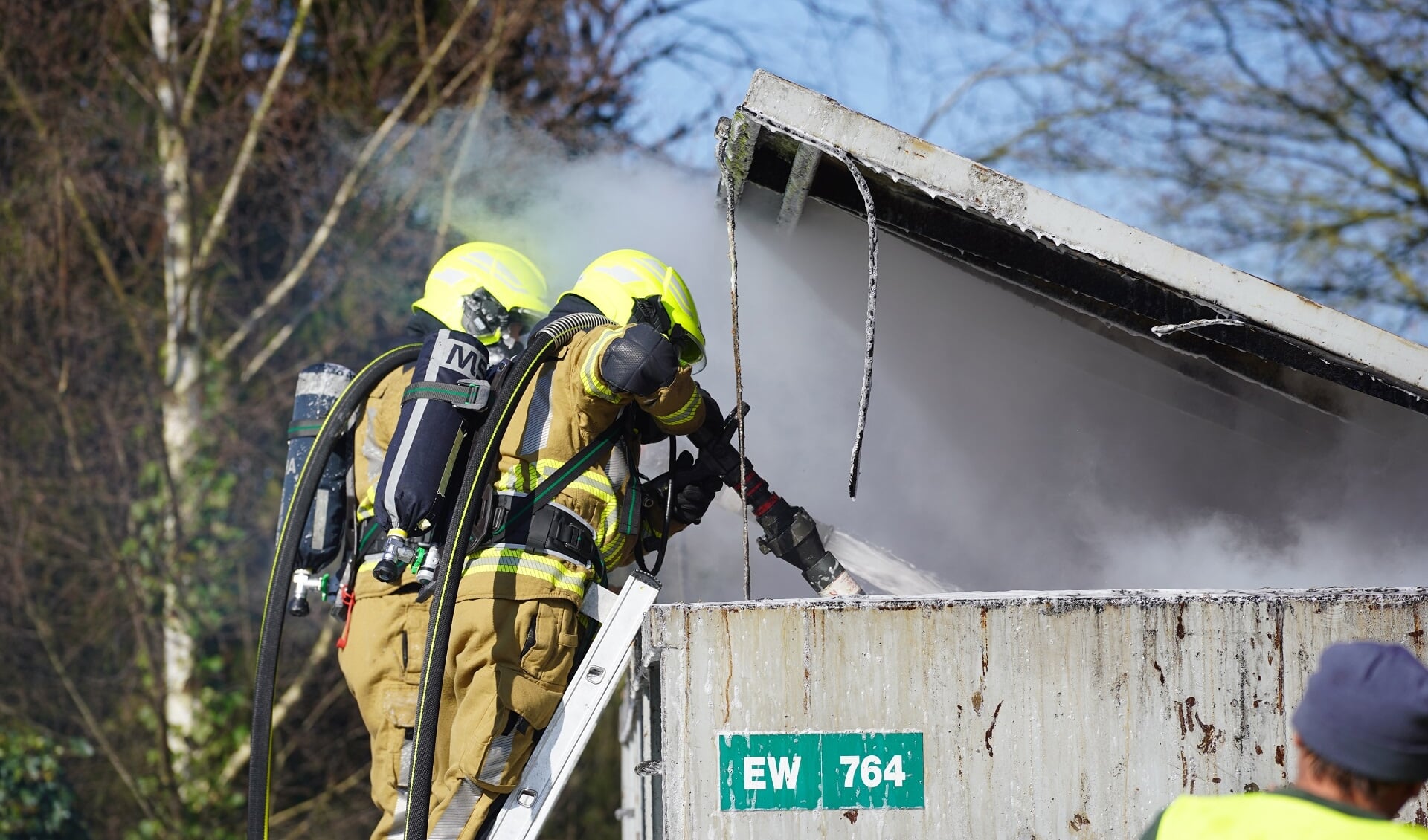 Brand In Vrachtwagen-container Op A58 Bij Ulvenhout | BredaVandaag ...