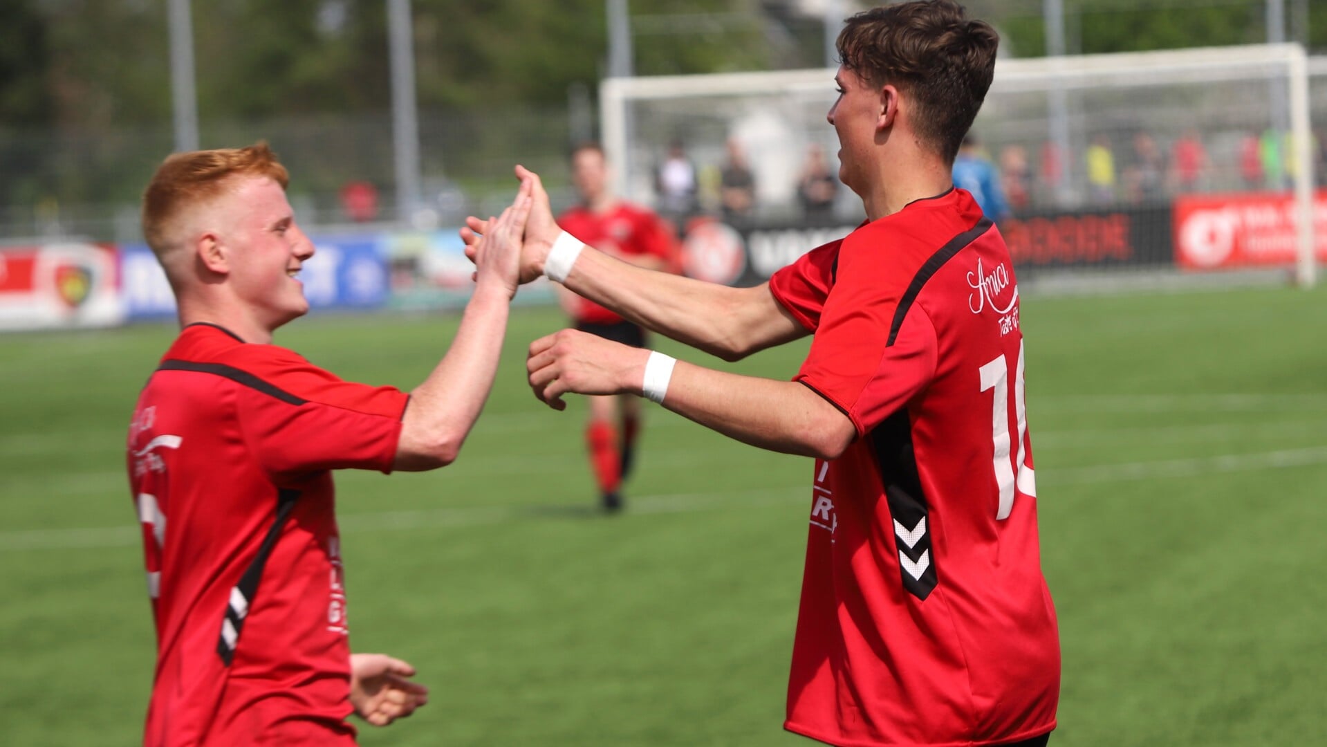 Trainer smult van Groeneweg-start; Nieuwerkerk begint met gelijkspel