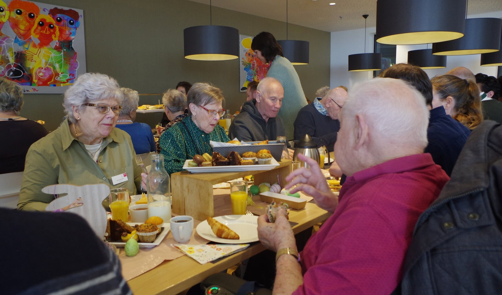 ‘Eet met je Hart’ bewoners TanteLouise Ricoh/DHL - Al het nieuws uit ...