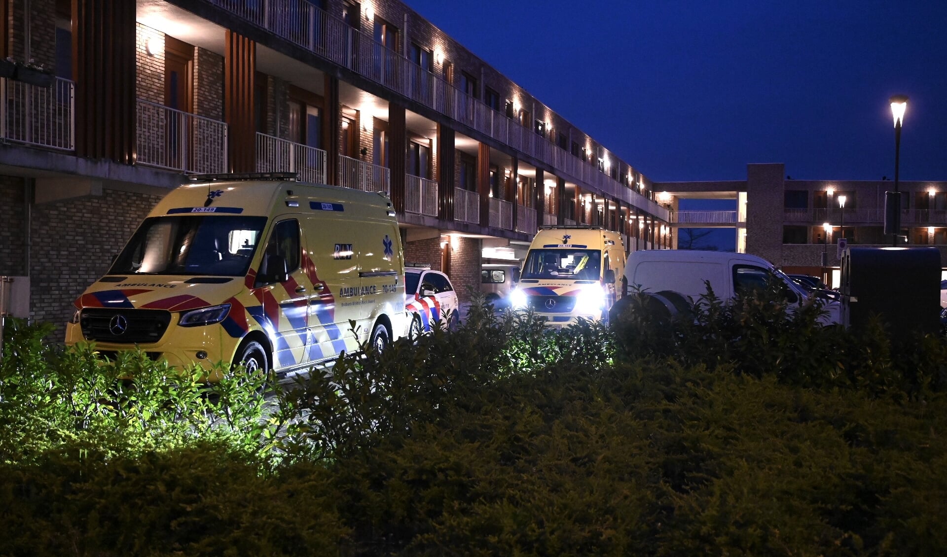 Dode En Twee Gewonden Bij Steekpartij In Aan De Leurse Dijk - Al Het ...