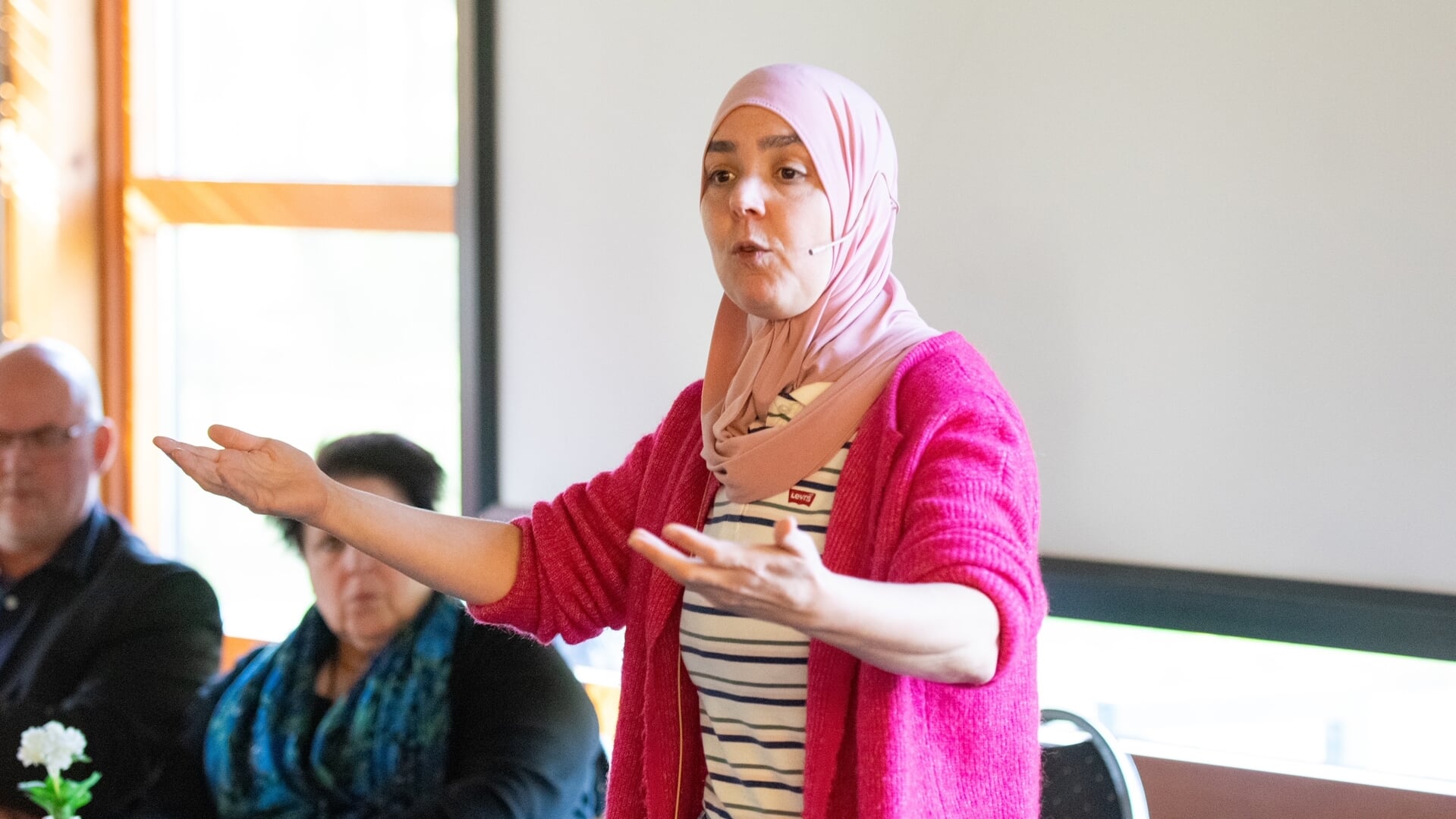 Tweede Kamerlid Esmah Lahlah spreekt over armoede en bestaanszekerheid in Frederiksoord