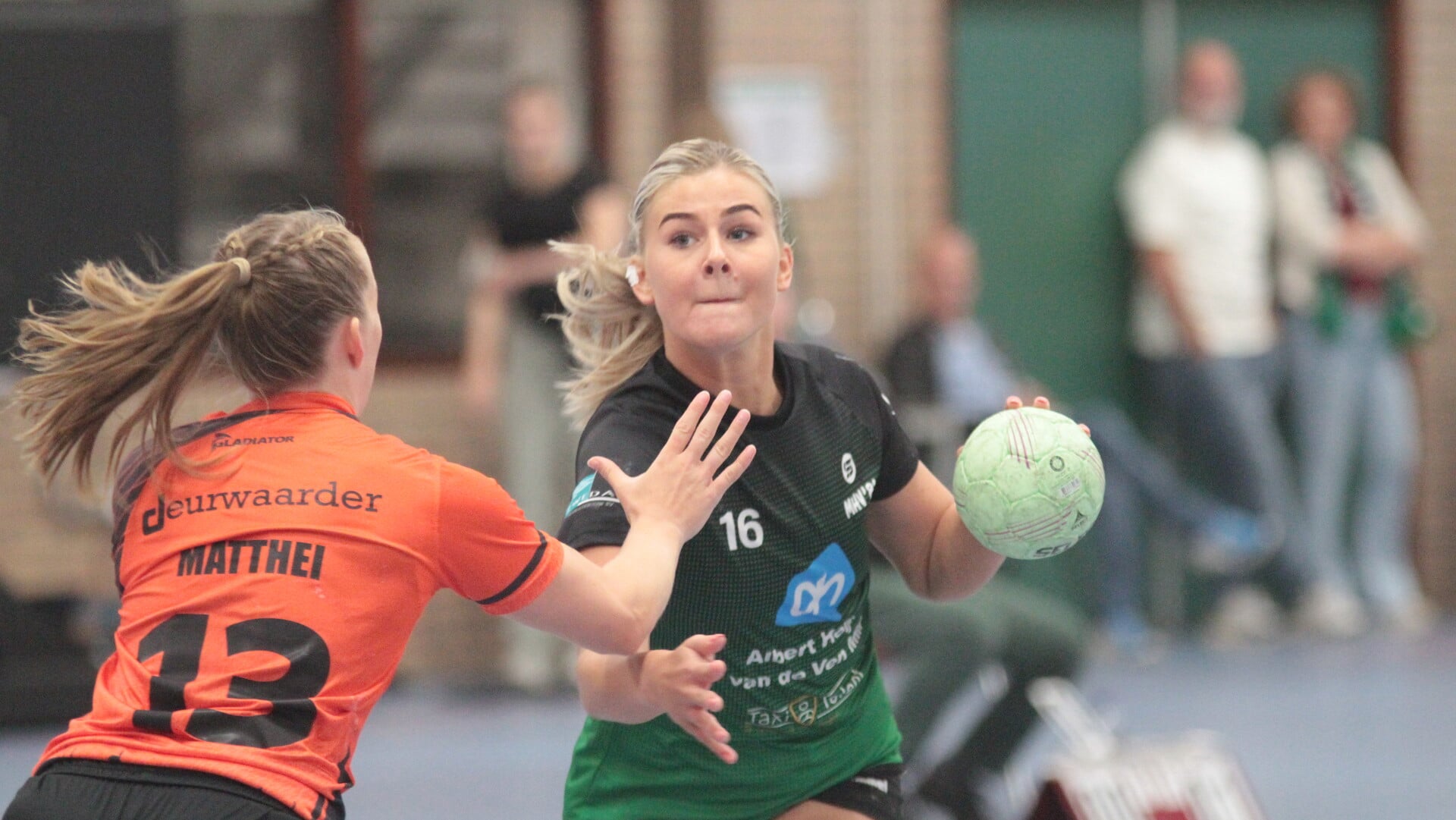 Handbalsters MHV’81 één zege verwijderd van handhaving in Eredivisie