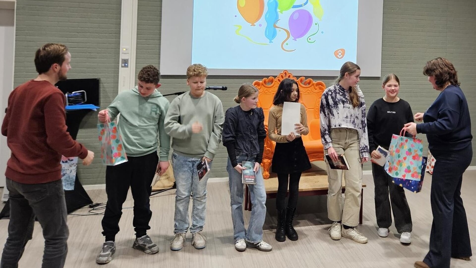 Arta Baran kampioen voorlezen brugklassers - Nieuwsblad Schaapskooi