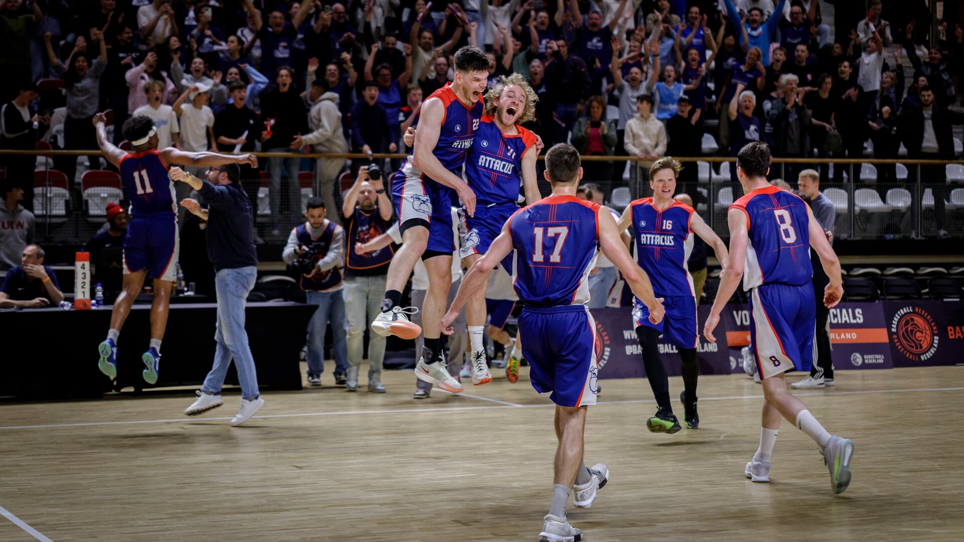 Attacus schrijft geschiedenis: Veghelse basketballers pakken in extremis de landstitel