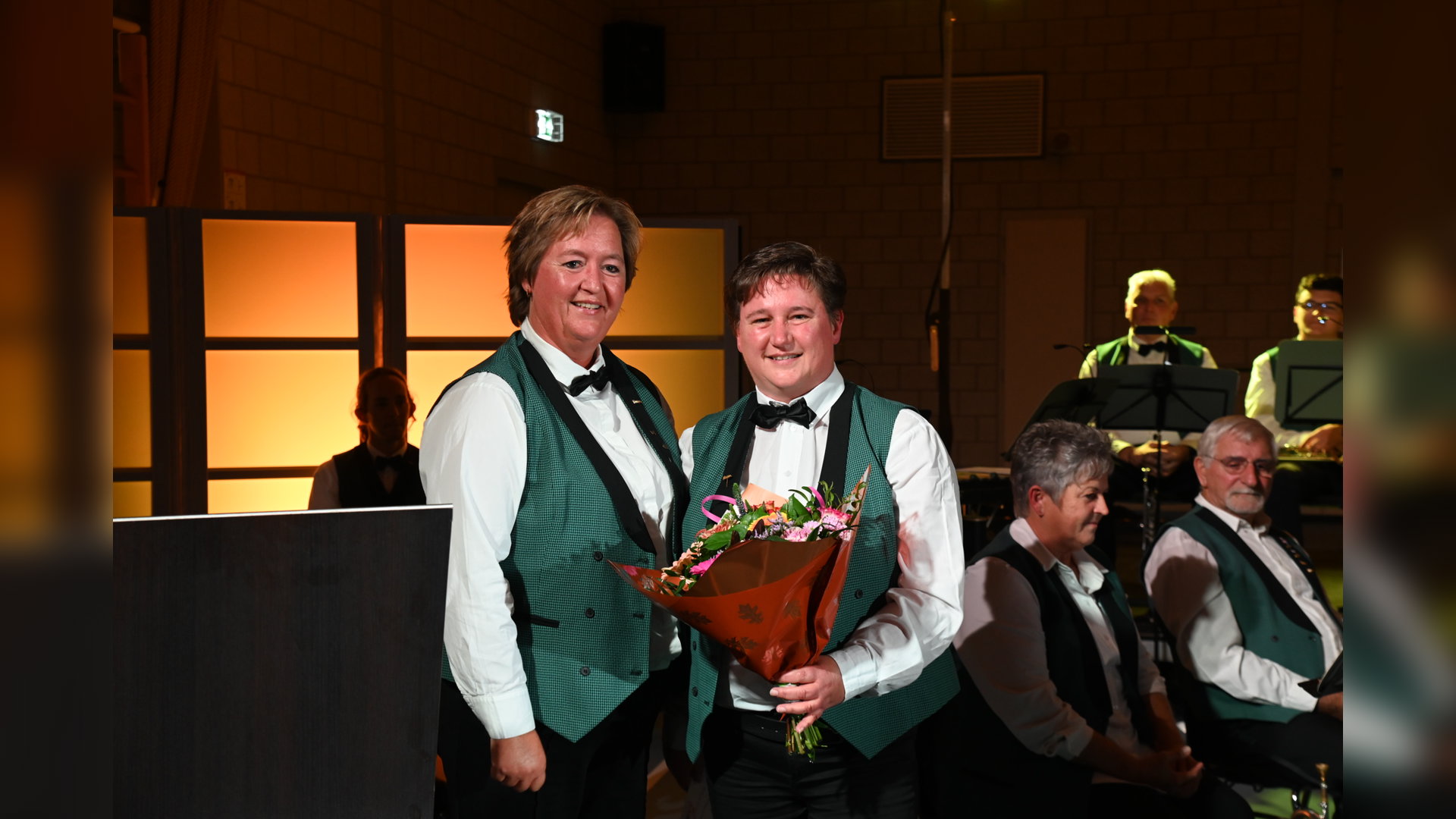 Muziekvereniging Euterpe huldigt drie jubilarissen tijdens najaarsconcert