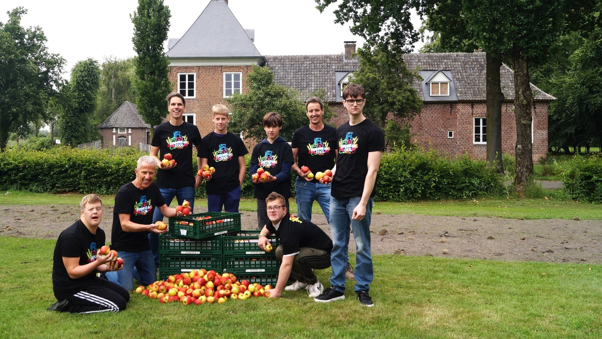 Poging wereldrecord appels stapelen op Pluk & Oogstfeest