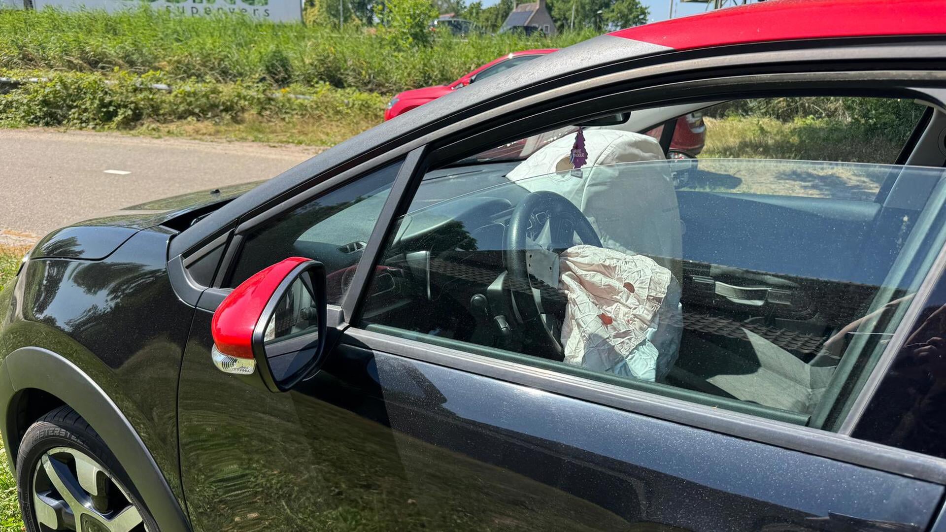 Ongeval op N279 bij Keldonk: airbags af, niemand gewond