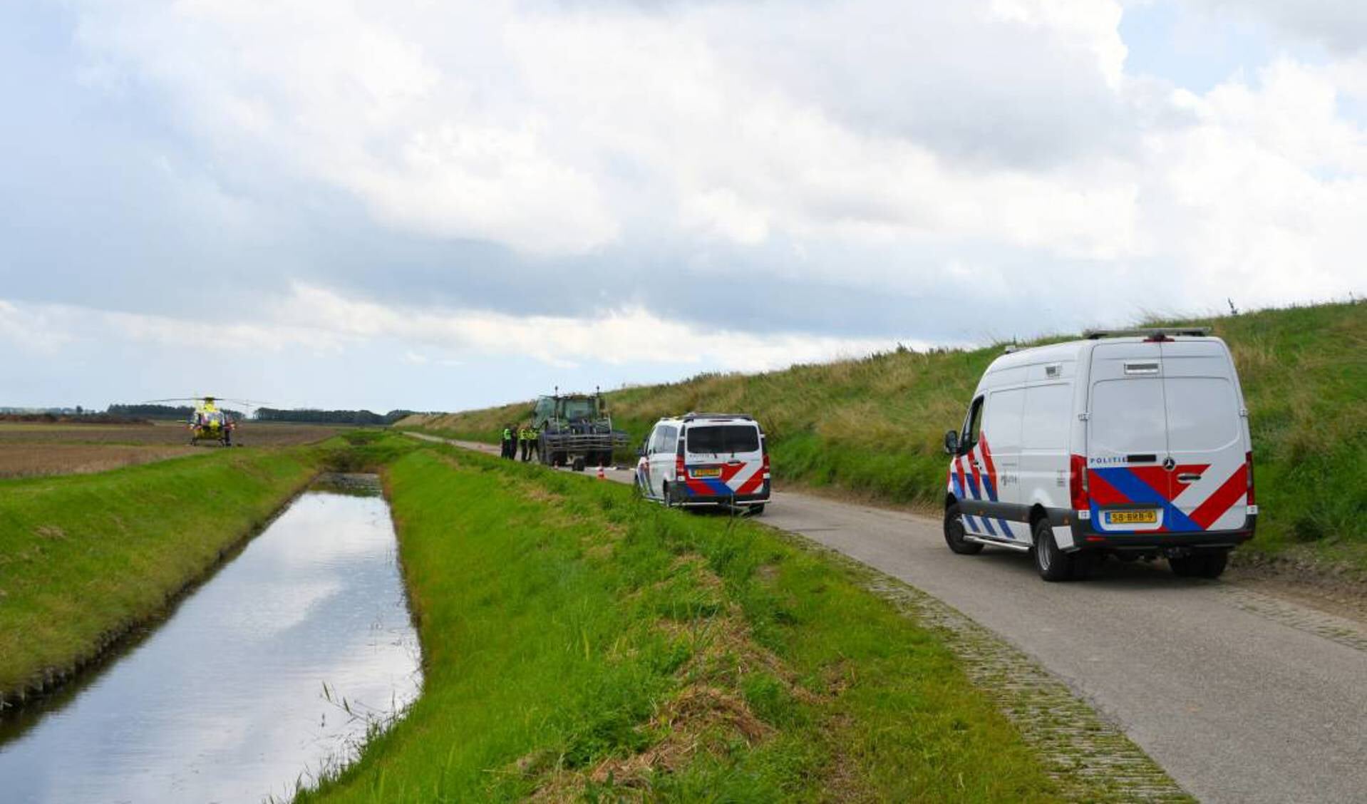 Wielrenner Overlijdt Na Botsing Met Landbouwvoertuig Bij Kortgene - Al ...