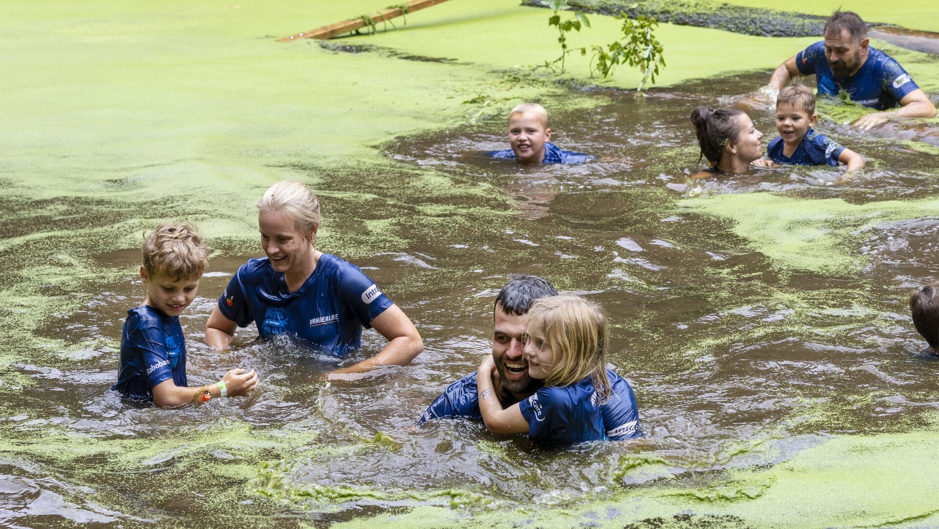 7000 deelnemers trotseren allerlei obstakels tijdens Buffelrun in Boerdonk