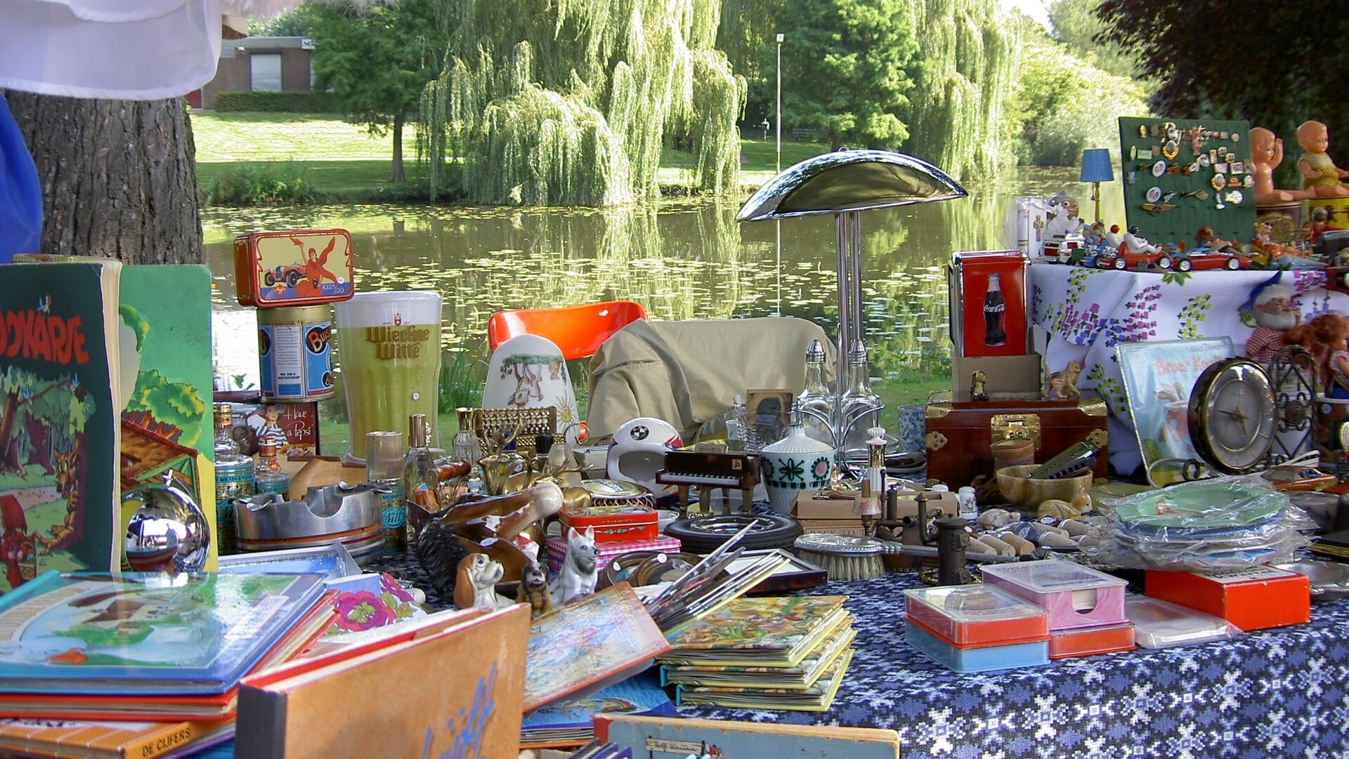 Op naar Ravenstein: vlooienmarkt langs de stadsgrachten