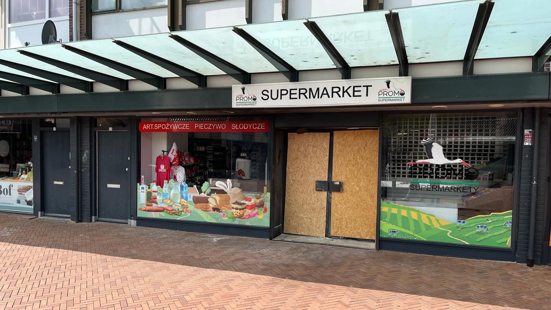 112 DRONTEN: Explosie en brand in Poolse supermarkt centrum Dronten
