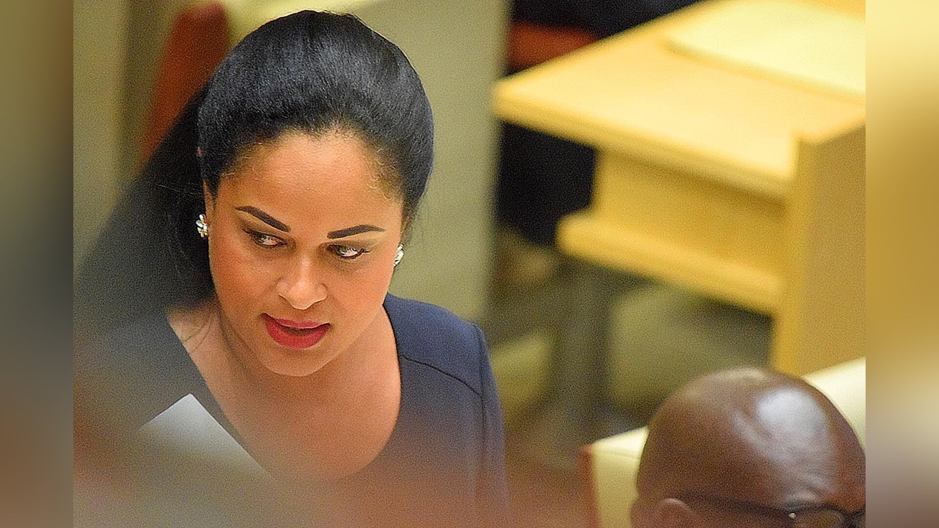 Parlementslid Elsa Rozendal breekt met MAN en verlaat politiek - Altijd ...
