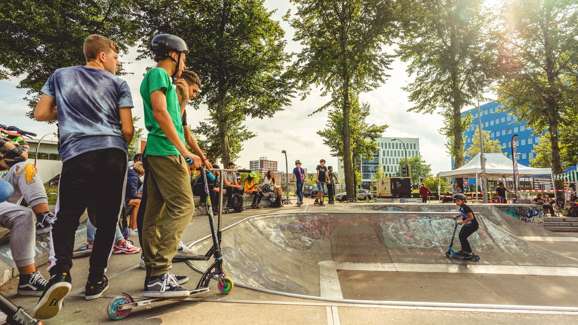Skaters en BMX’ers vertonen hun kunsten in Swifterbant tijdens Own the Spot-tour