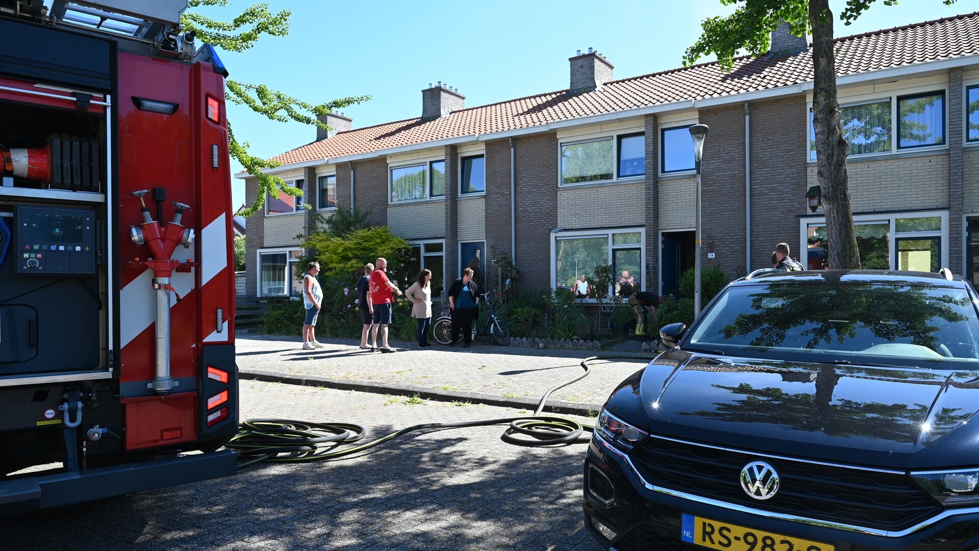 112 DRONTEN - Pannetje op het vuur zet woning vol rook aan Gaffelstraat